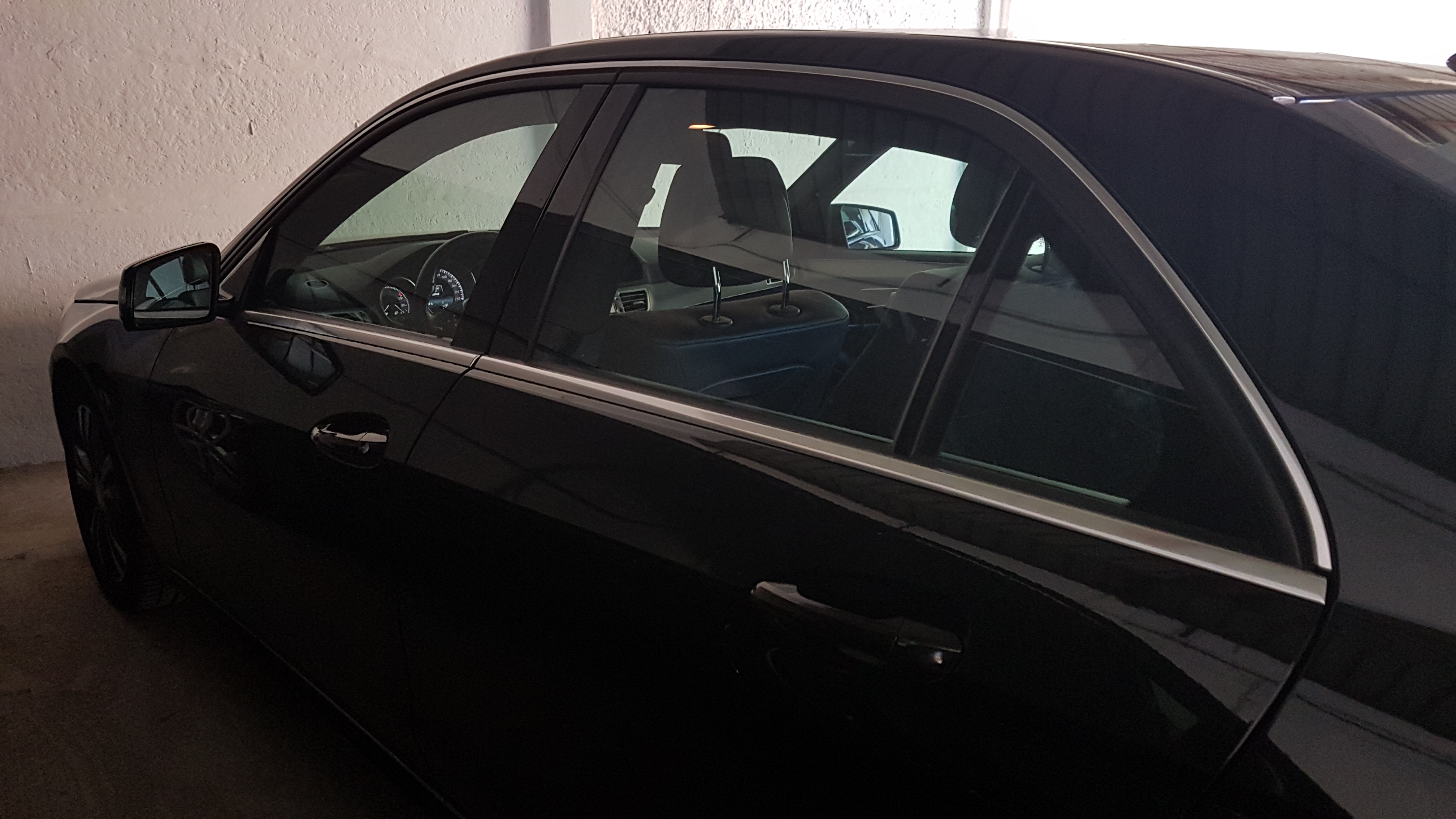 Private Night transfer from the Fiumicinio airport to Rome - Photo 2