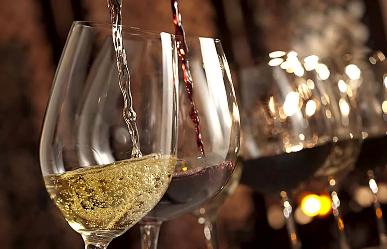 Basilicata: Discover the volcanic tuff caves and taste excellent Lucanian wines - Photo 7