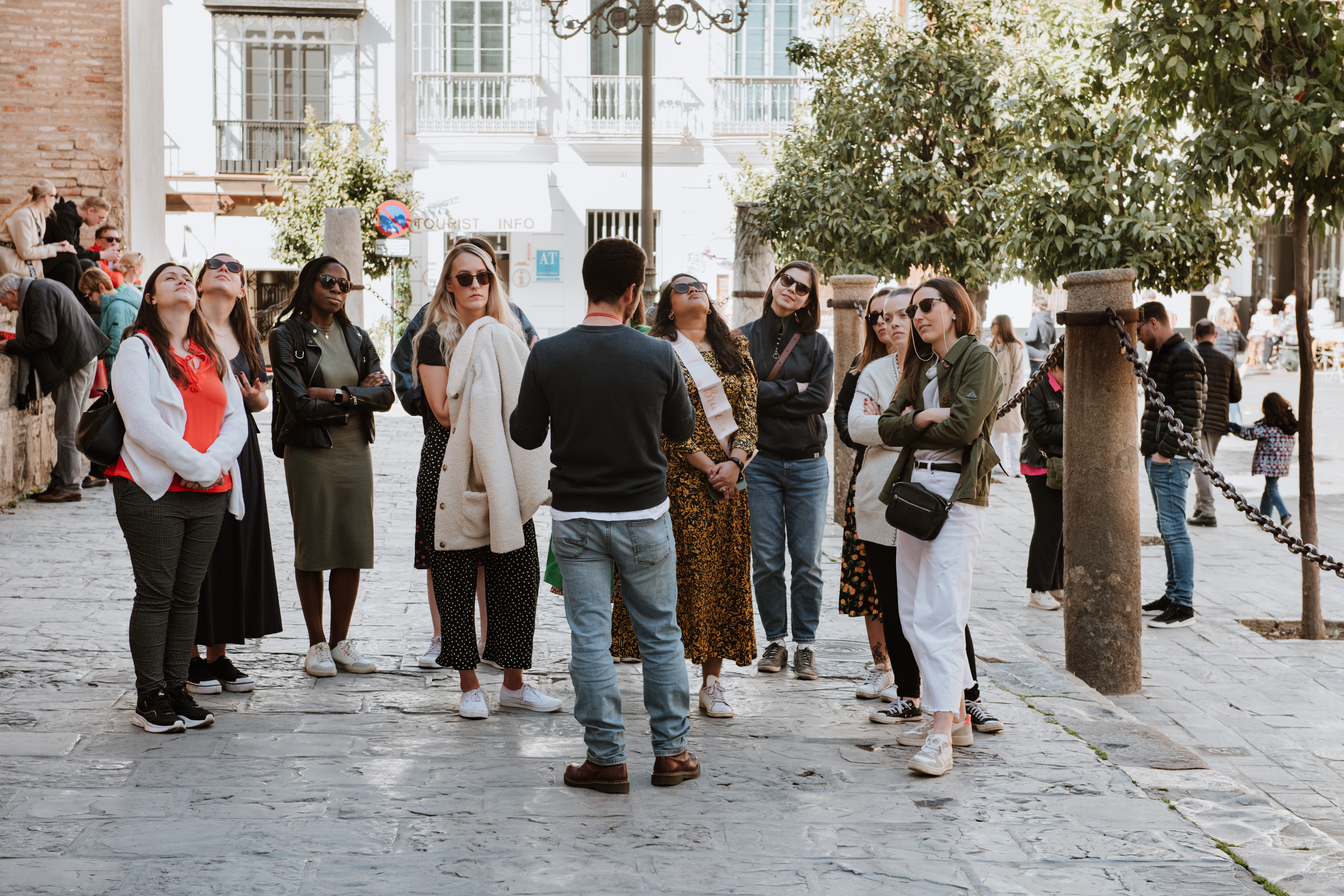 Tour Privado de la Hermandad de Sevilla - Foto 2