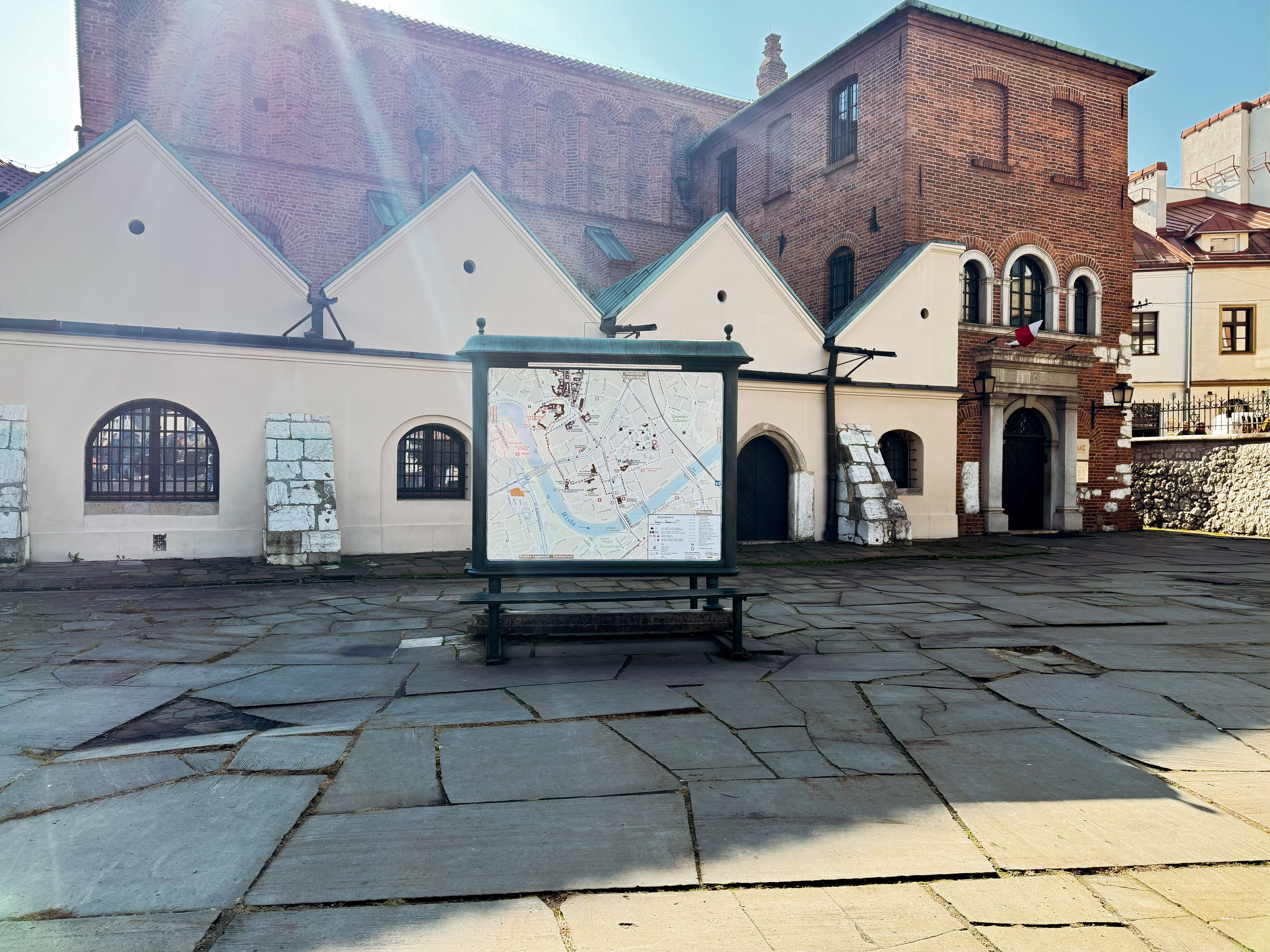 Krakow: Jewish Quarter Kazimierz & Schindler's Factory Guided Tour