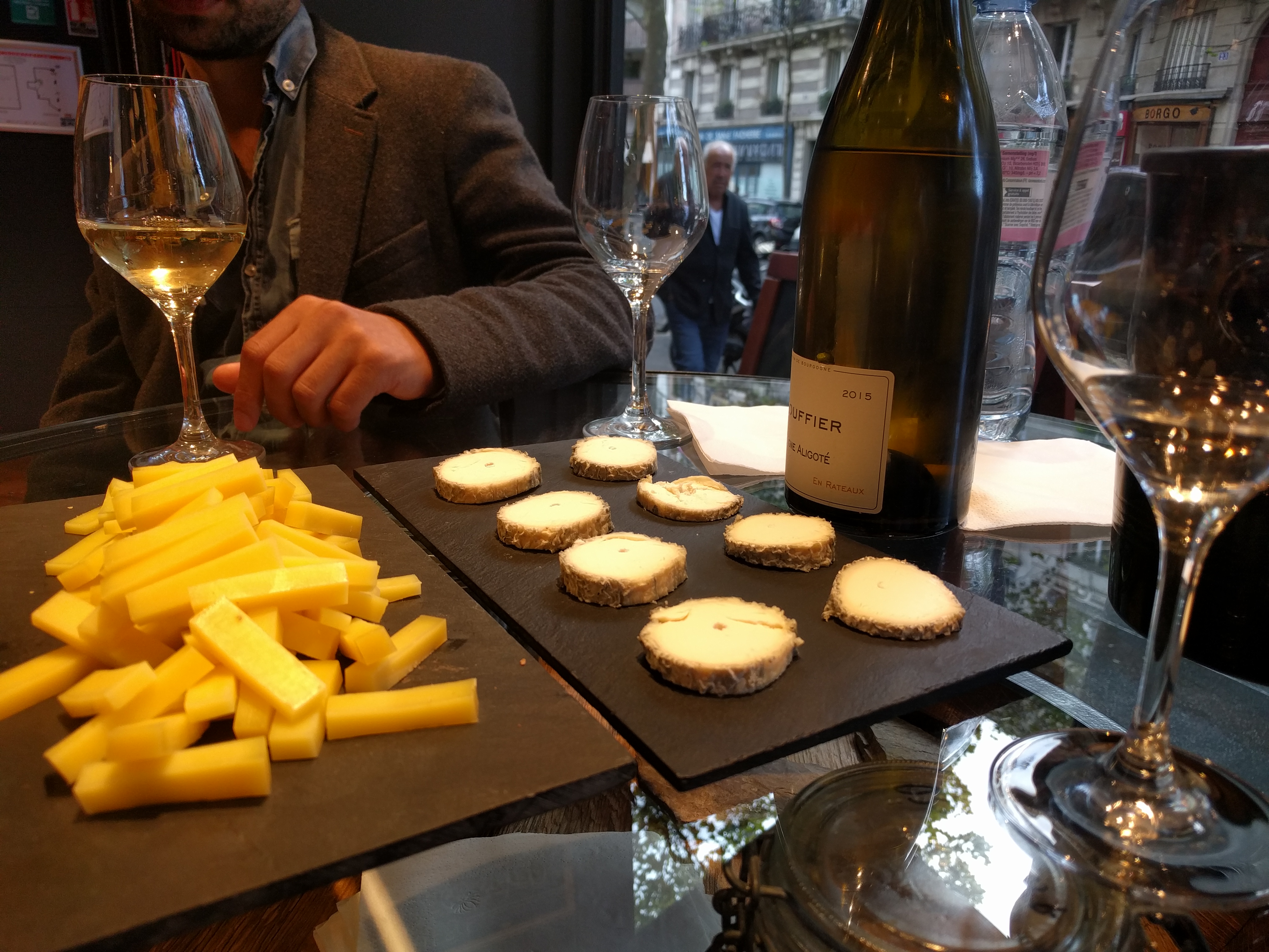 Wine and Cheese Tasting in Paris – Image 1 | WeShare