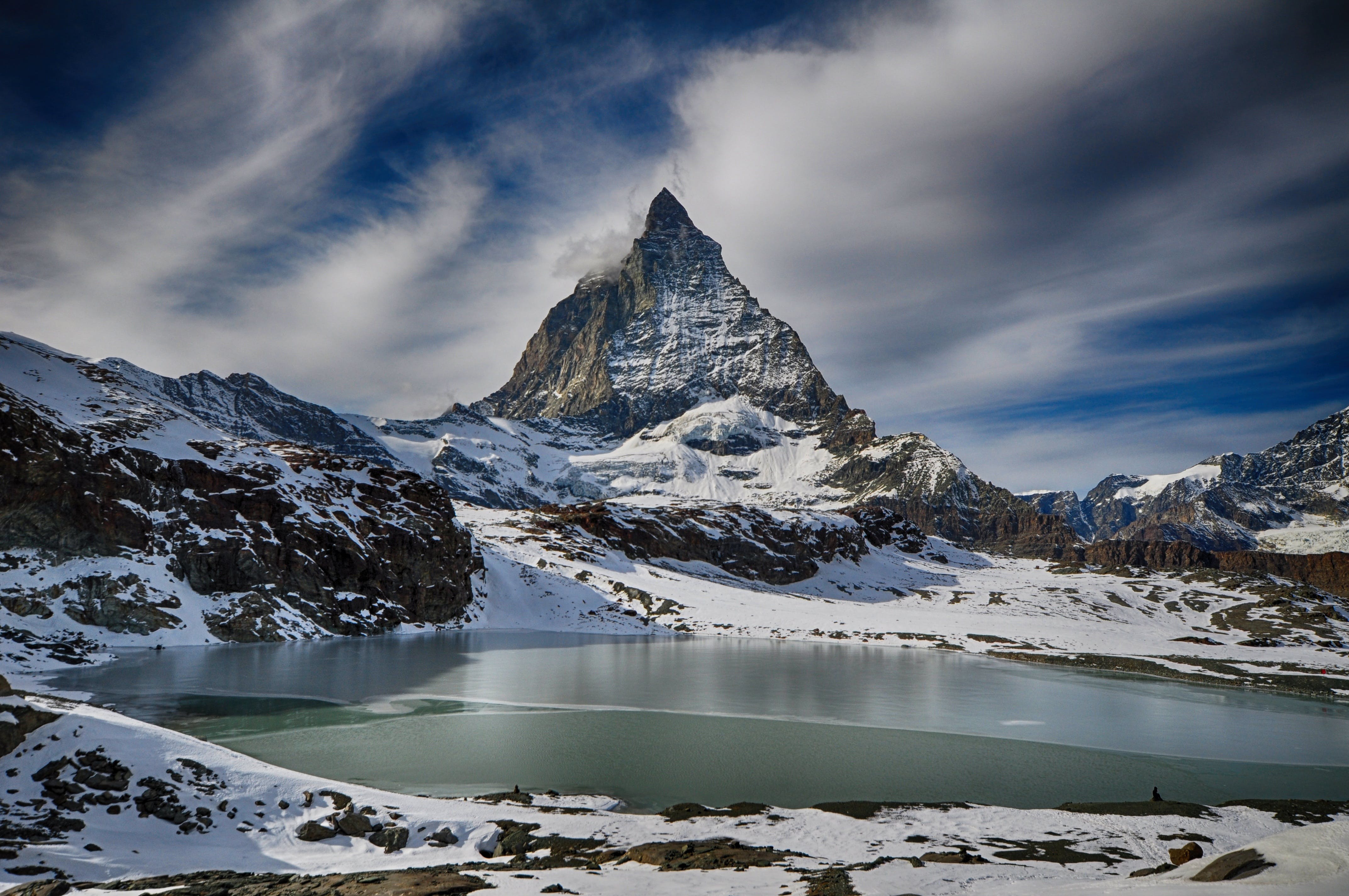 Tours Privados en Van Suiza-París - 07 Noches / 08 Días