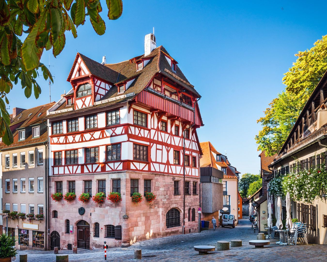 A Walking Audio Tour in Nuremberg: History, Local Cuisine, and Legends