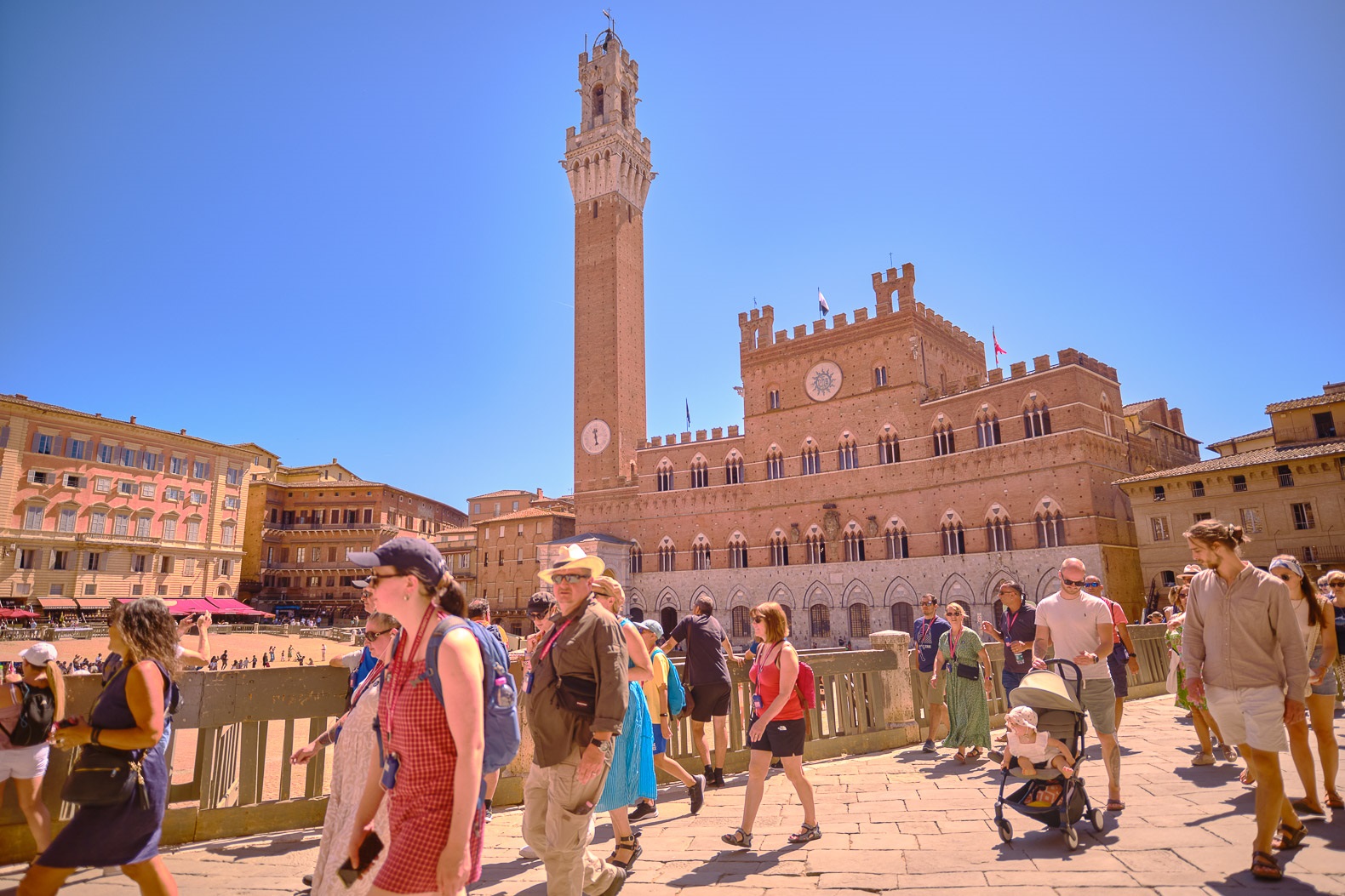 Medieval Gems of Tuscany: Siena, San Gimignano and Monteriggioni from Florence – Image 2 | WeShare