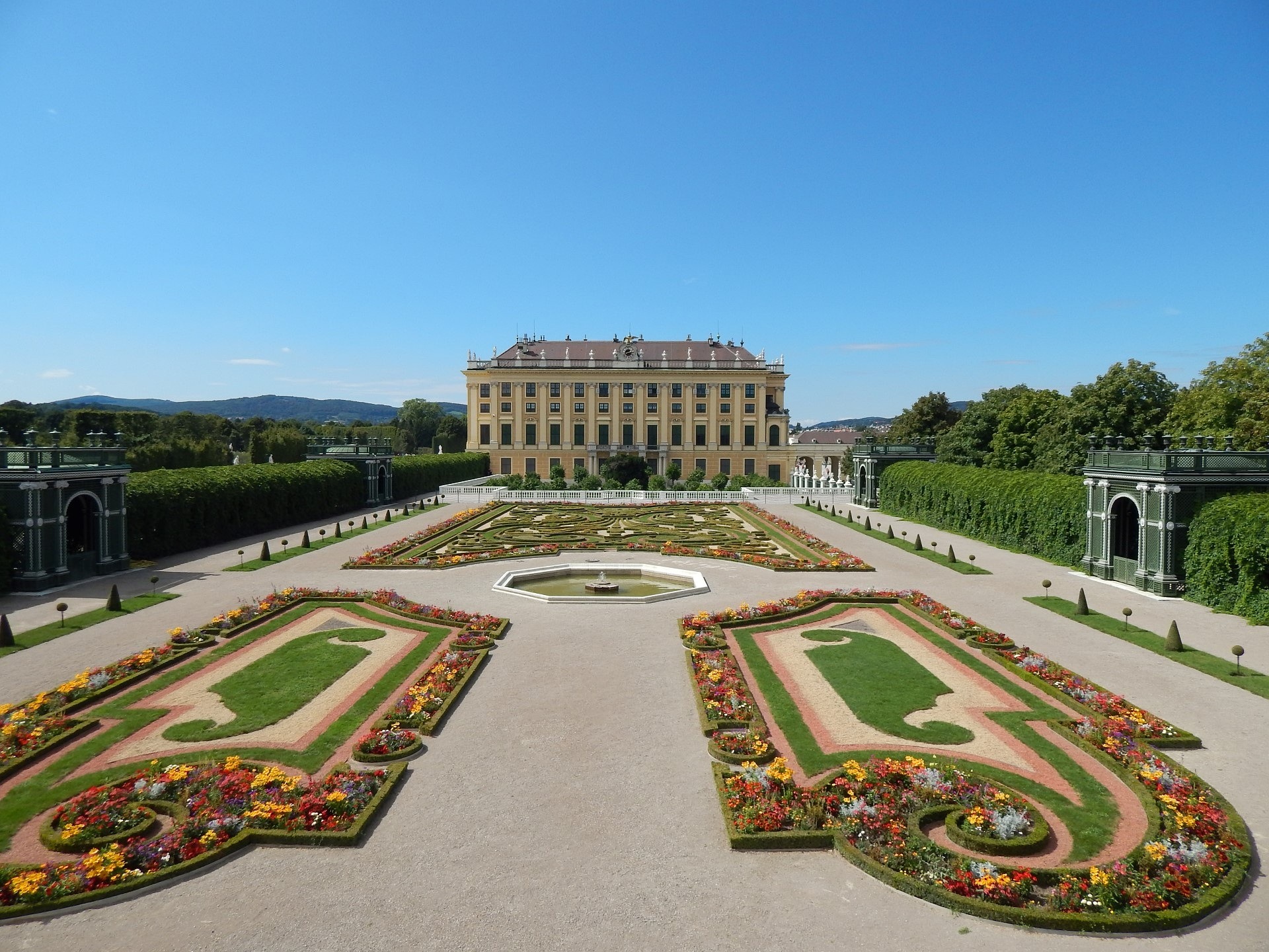 Majestuosa Viena: visita guiada privada de día completo desde Budapest - Foto 3