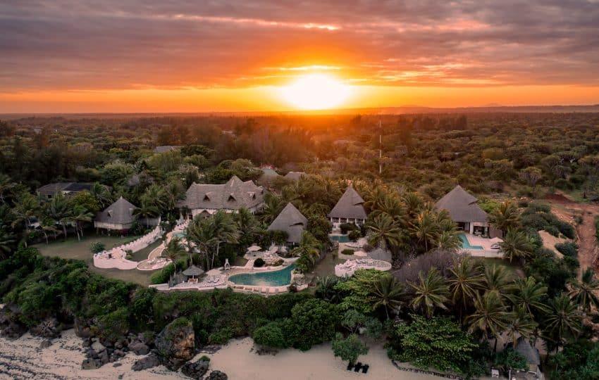 10-Day Kenya Wilderness to Beach Luxury Safari – photo 2