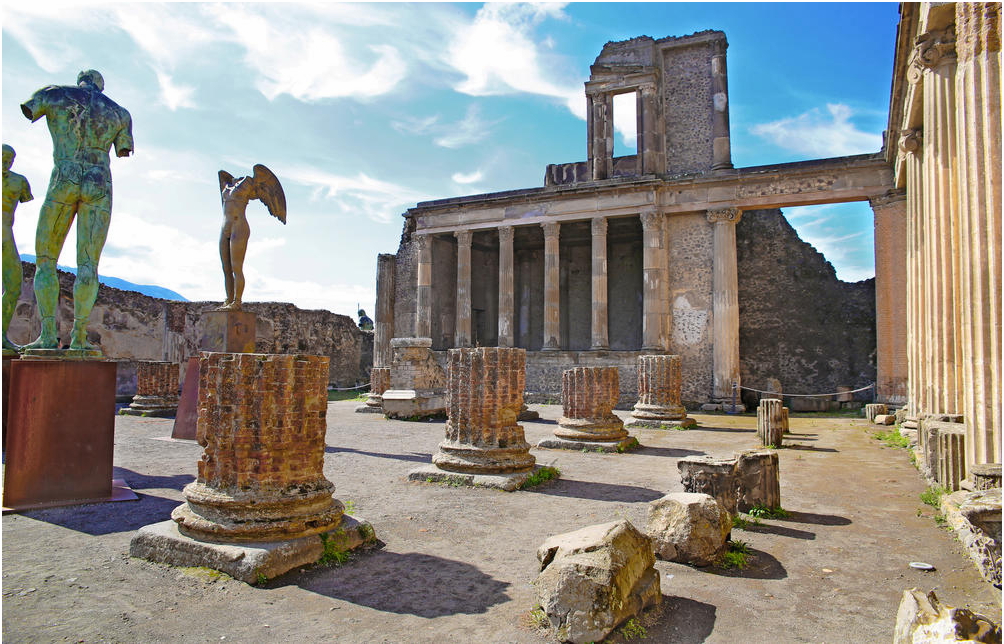 Pompeii and Vesuvius full day tour with Italian lunch from Naples – Image 3 | WeShare