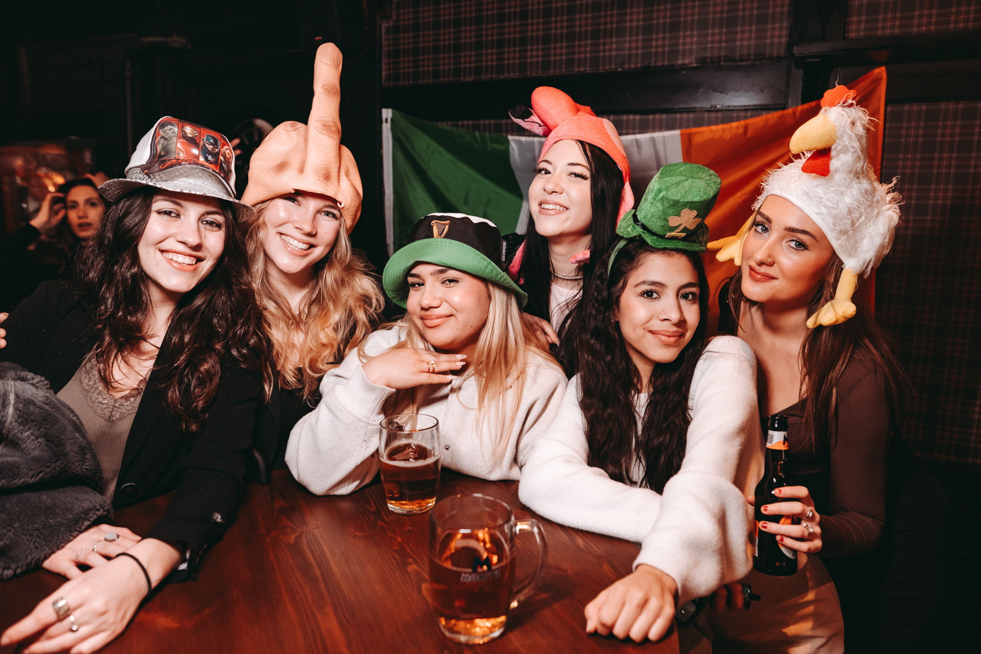 Barcelona Pub Crawl With Club VIP Entry Barcelona Pub Crawl With Club VIP Entry