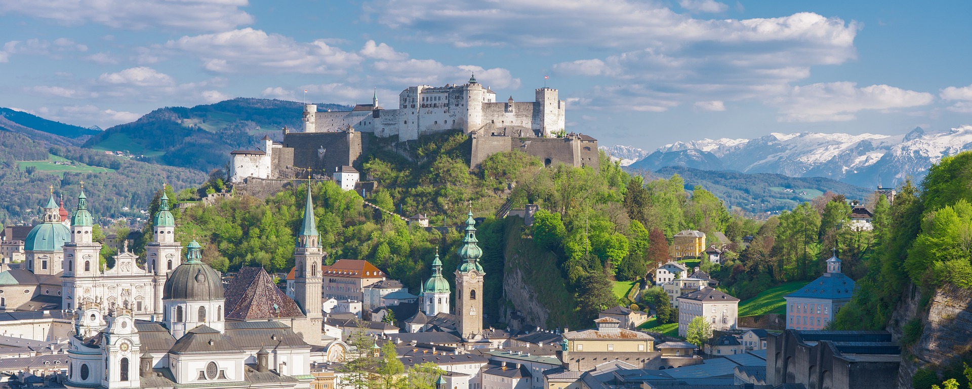 Salzburg to Prague private taxi transfer – Image 2 | WeShare