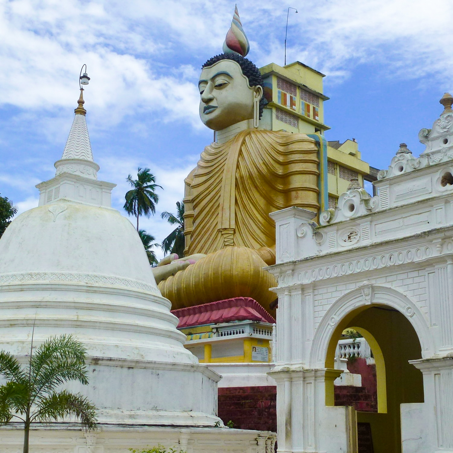 Hidden Temples and Secluded Coastlines from Galle City