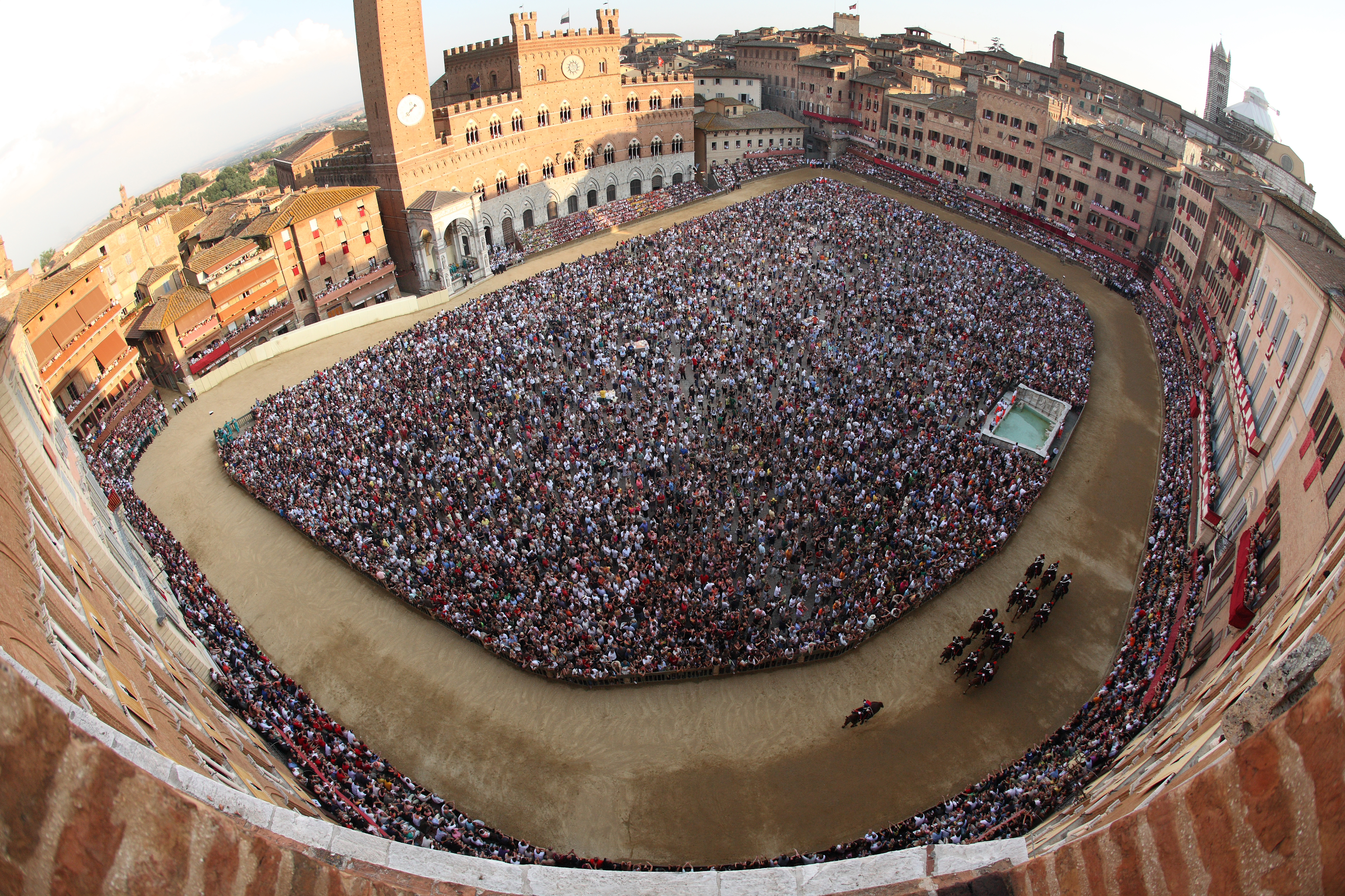 Siena's Palio Horse Race from Florence Including Sightseeing Tour and Dinner - Photo 12