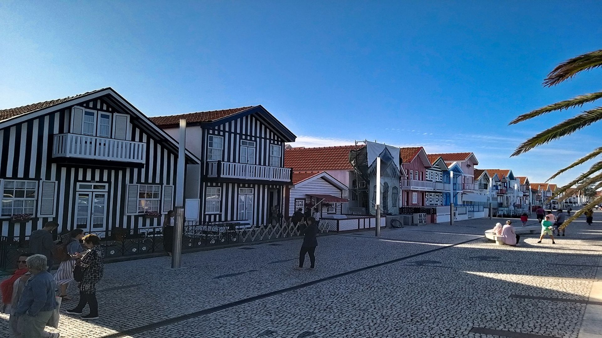 Private Aveiro & Costa Nova Tour from Porto with Ria and Atlantic Villages - Photo 19