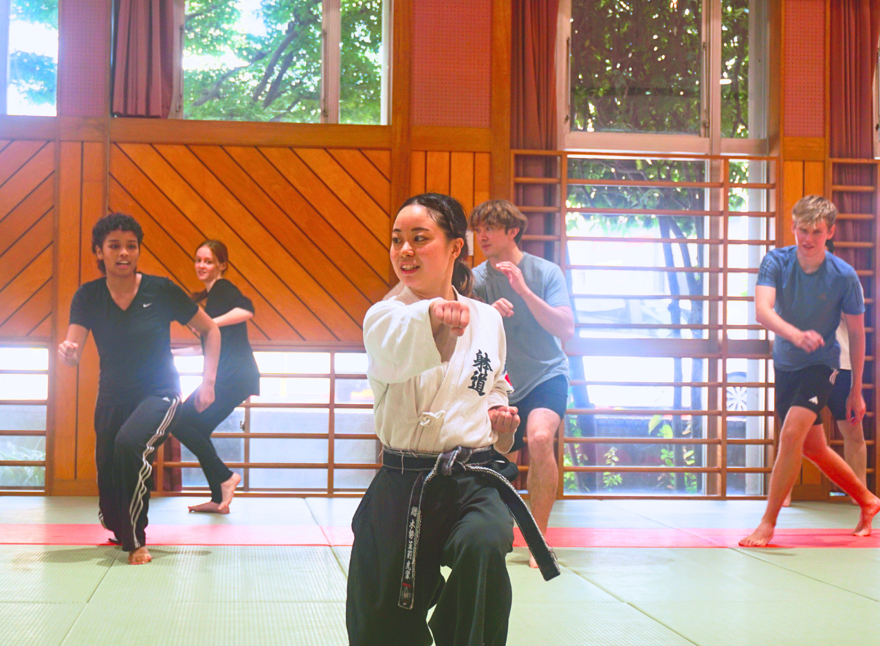 Experiencia de dojo de artes marciales para principiantes en Tokio
