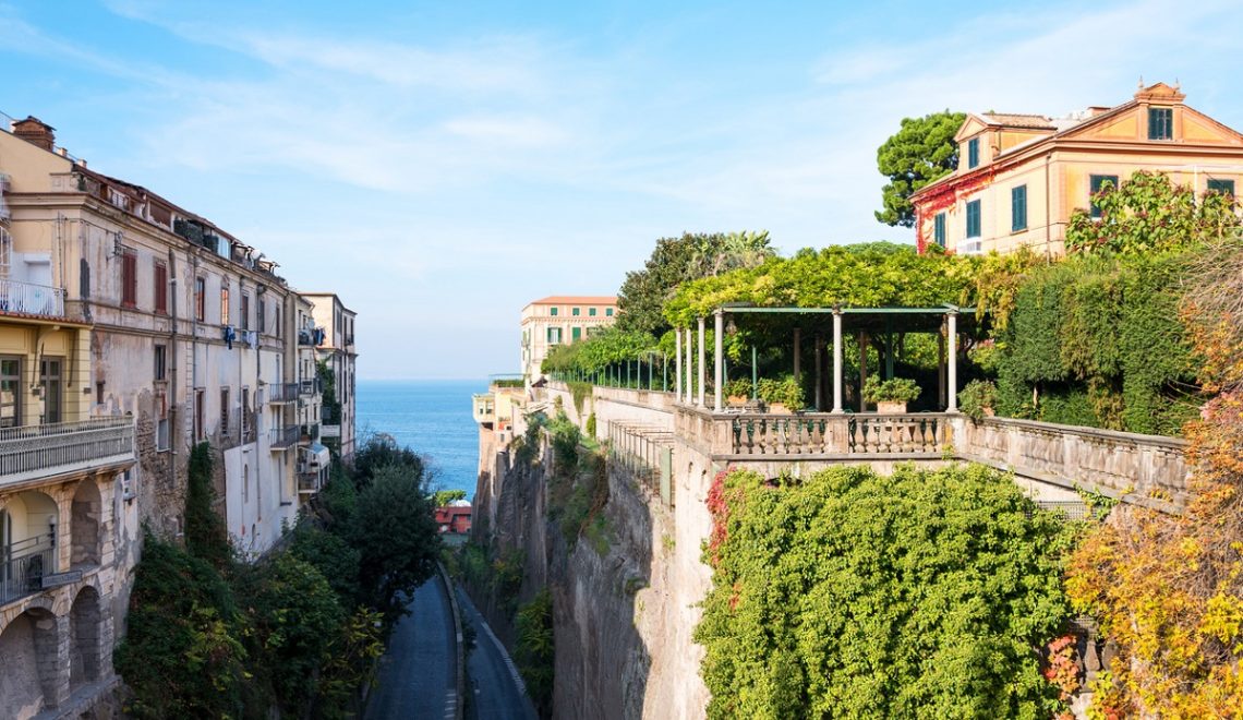 Tour of Pompeii and Sorrento from Naples with private Transfer