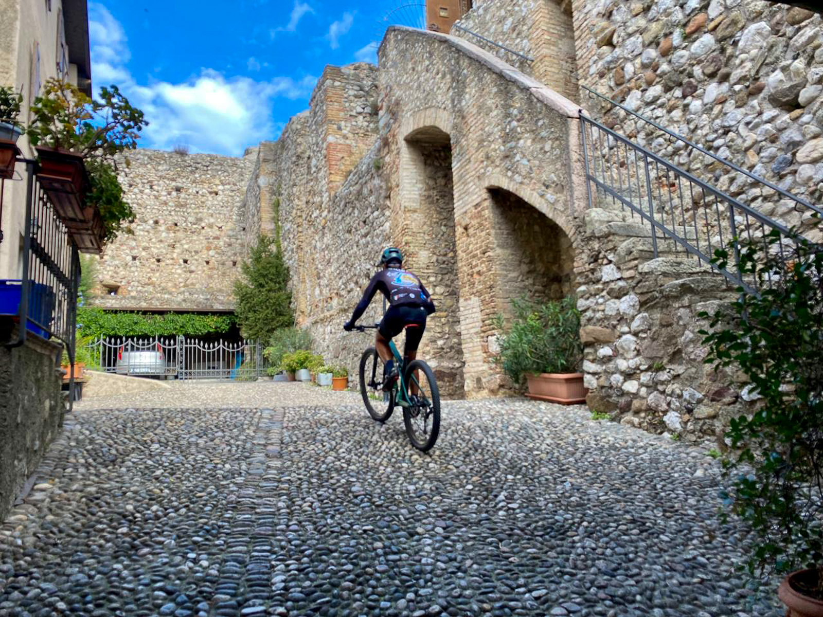 Valtenesi bike tour with lake view and wine tasting from Moniga - Photo 9