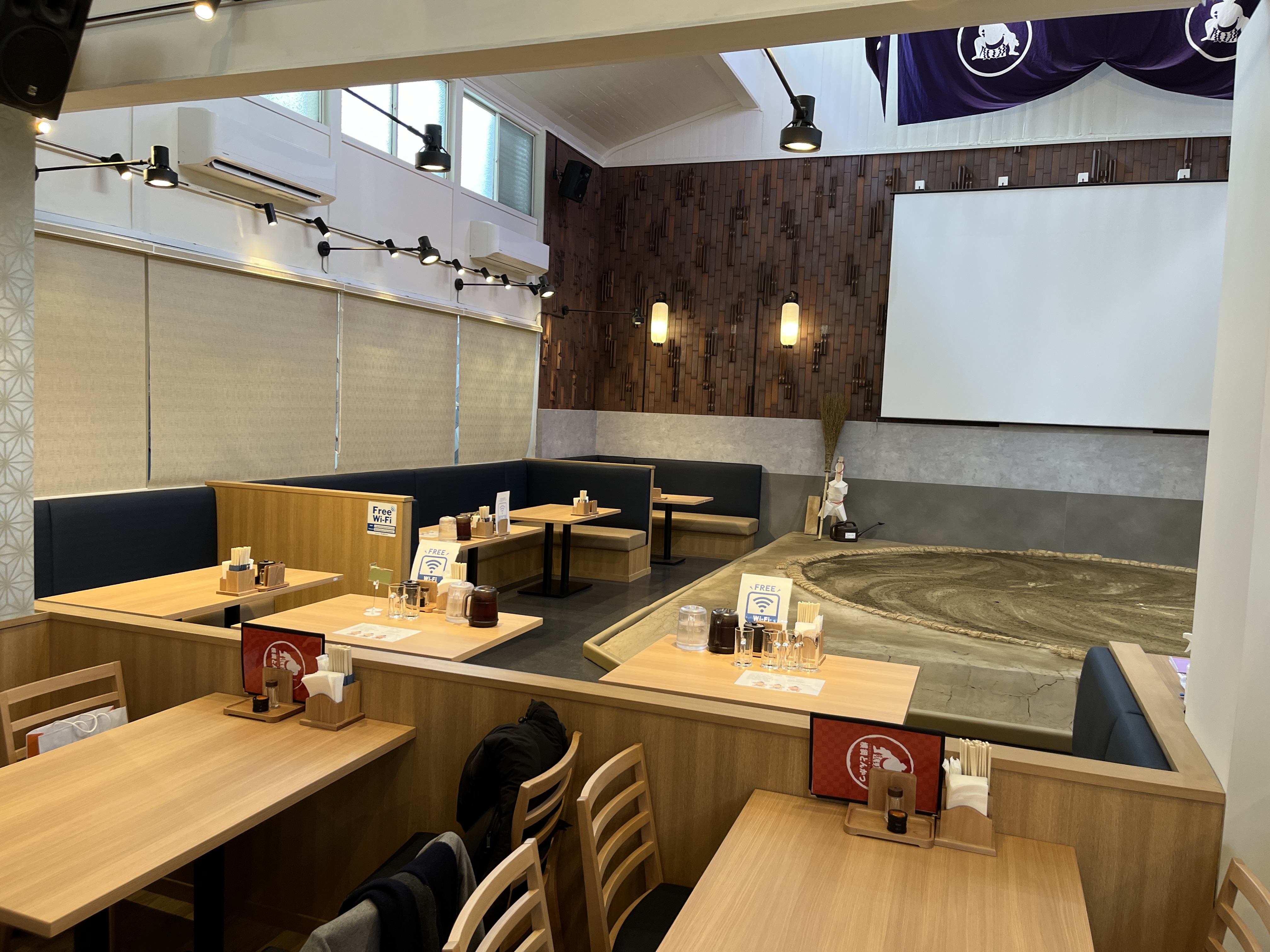 the SUMO show with Lunch in Tokyo