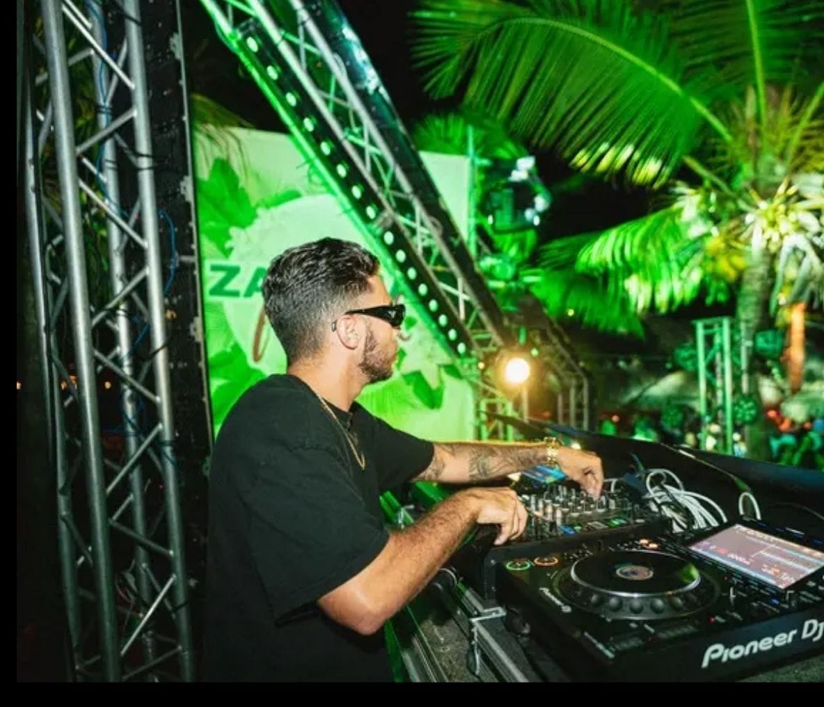 Curacao Saturday Night Fever: Bites, Karaoke & Bar Hopping
