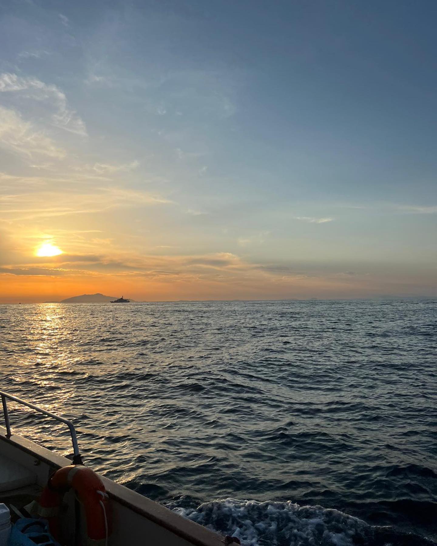 Sunset on board - Photo 5