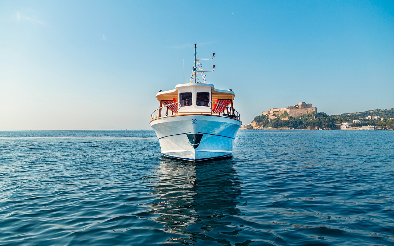 Mini cruise of the Underwater Archeological Park of Baia with glass-bottom boat - Photo 3