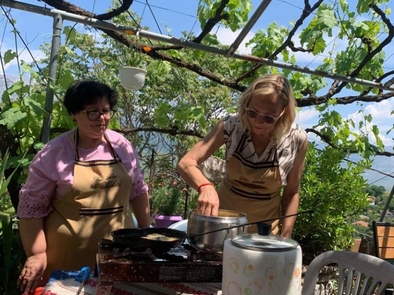 Vegetarian cooking class in Gjirokastër - Photo 5