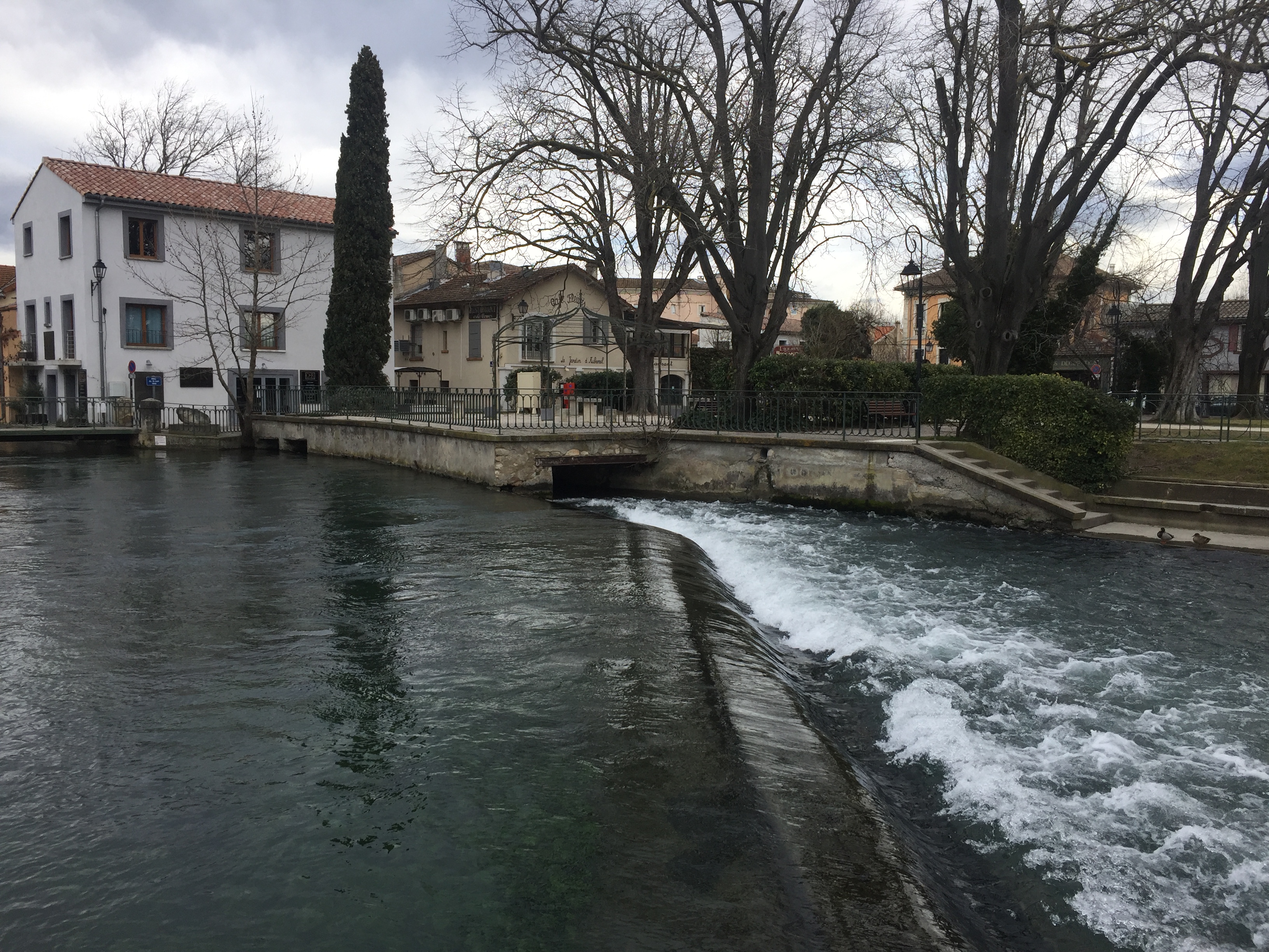 L'Isle-sur-la-Sorgue, Gordes and Roussillon: the most beautiful villages of Provence - Photo 6