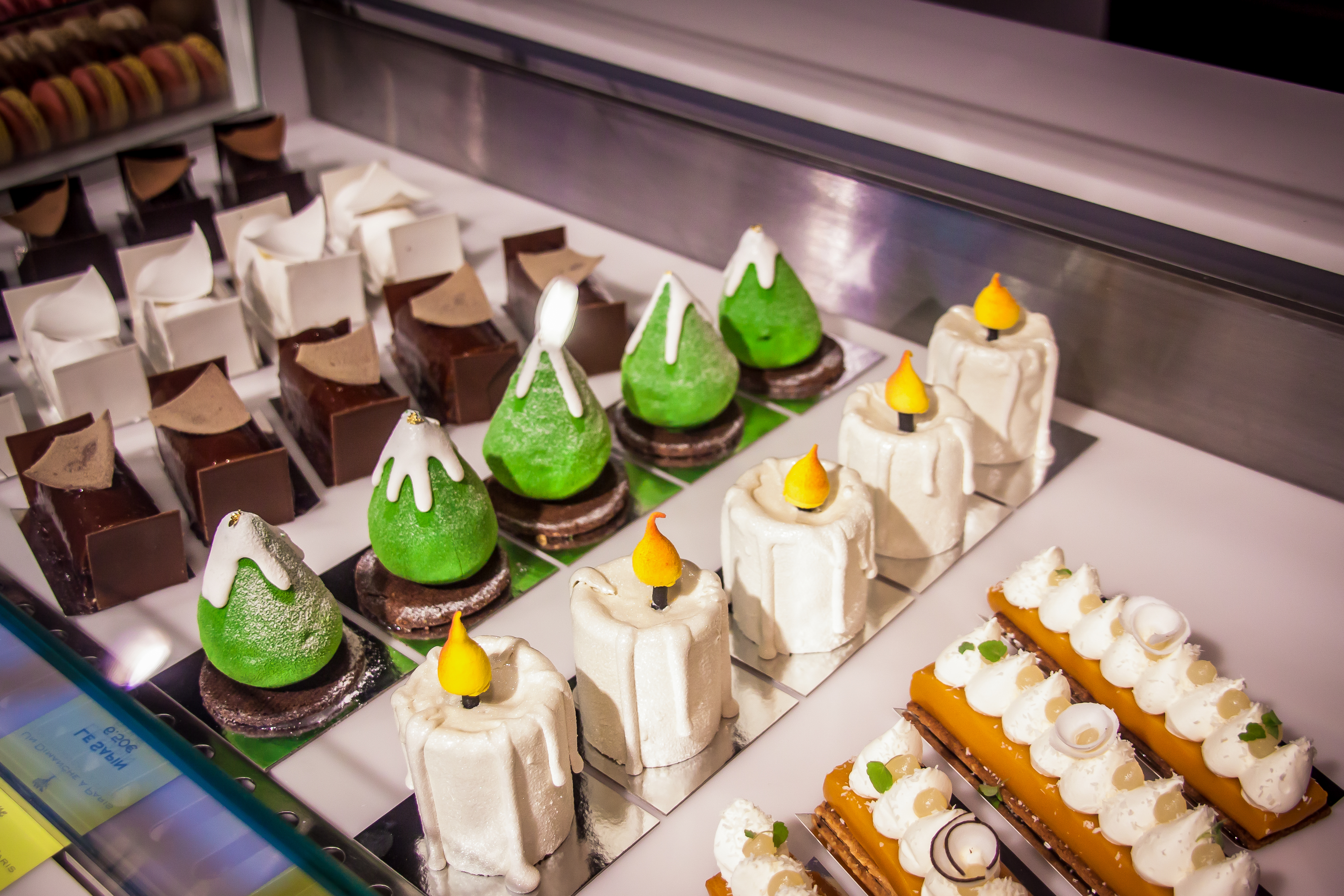 Christmas Gourmet Walking Tour – Image 4 | WeShare