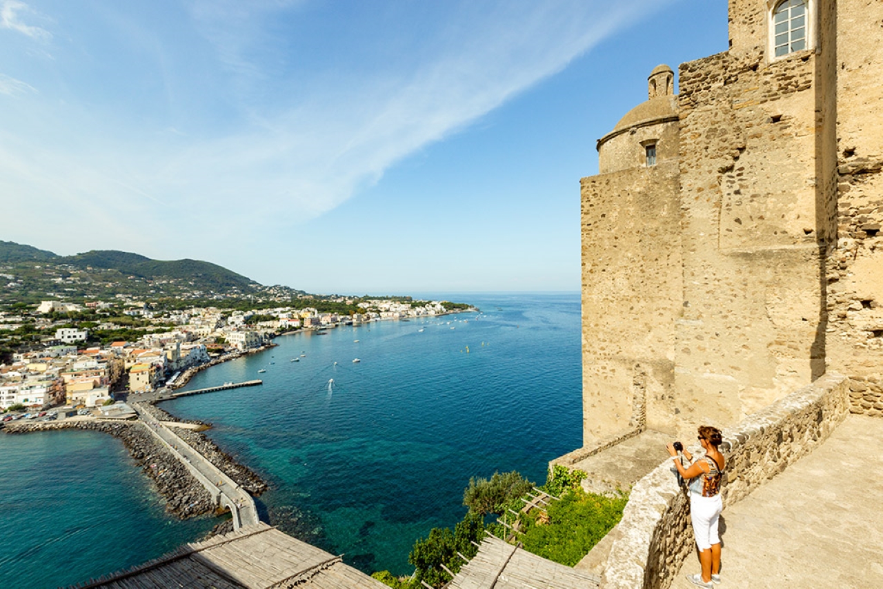 From Naples: Aragonese castle with Hydrofoil transfer - Photo 6
