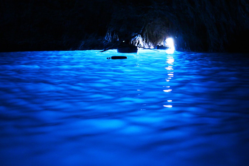 Capri boat experience - Photo 2