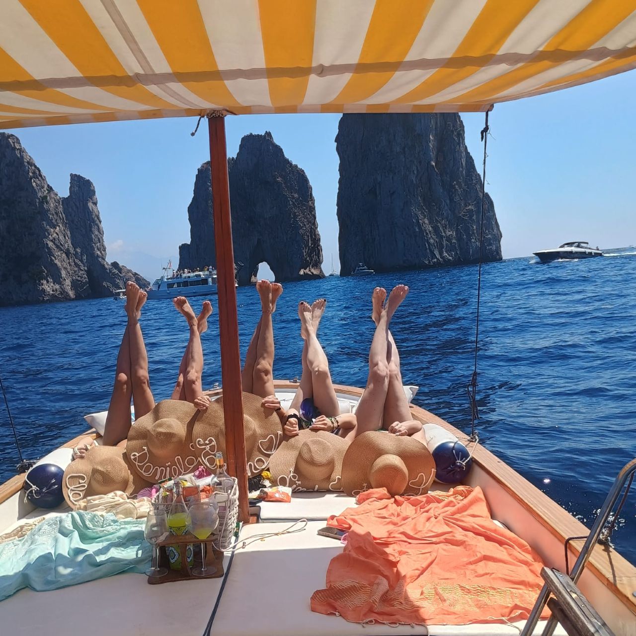 Capri: Experience a dream day on board a shared boat - Photo 3
