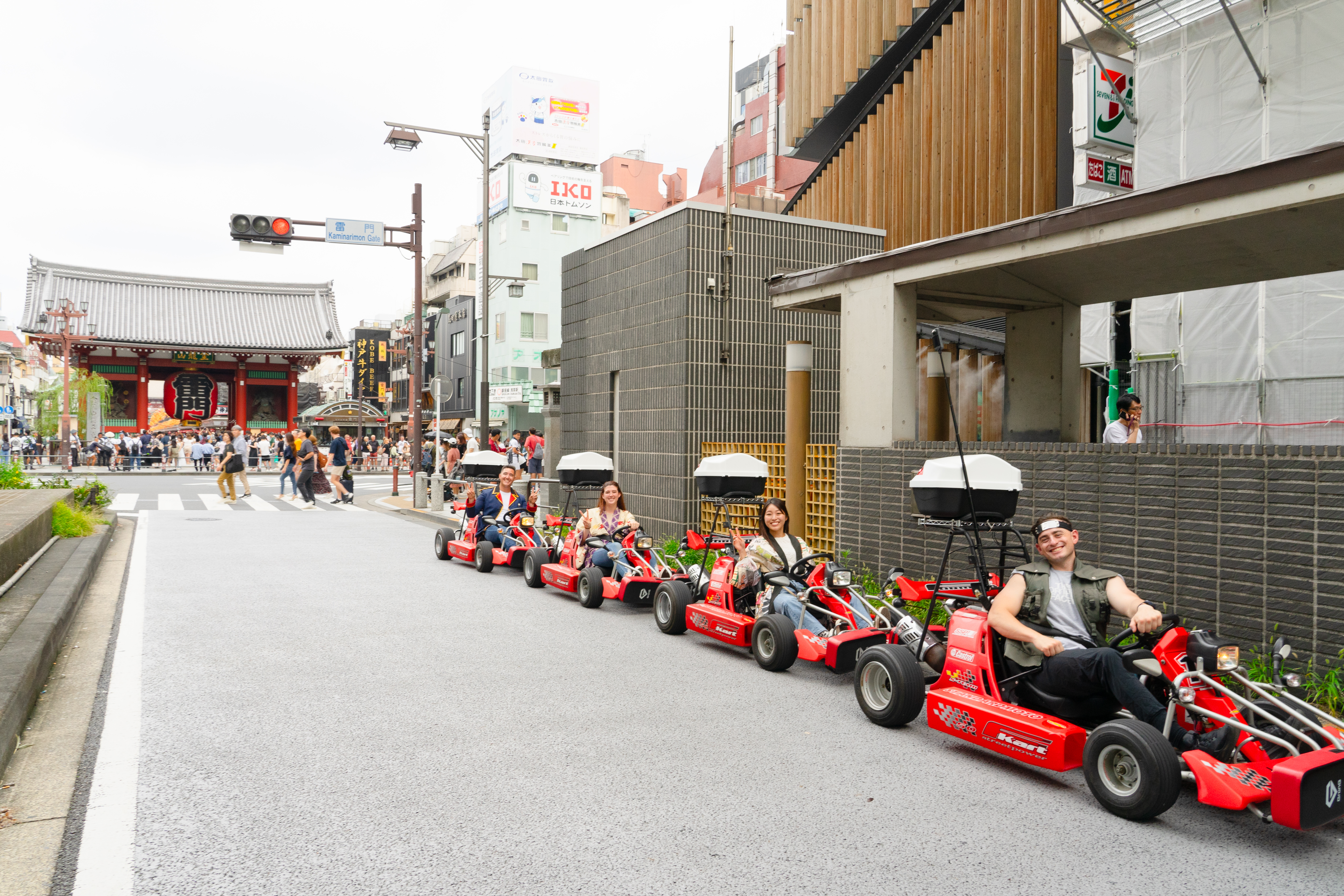 Akihabara'dan Yerel Rehberle Tokyo Go-Kart Kiralama