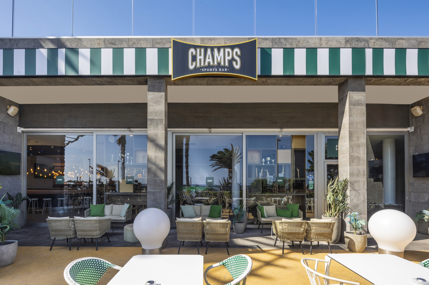 Menú para para dos personas en Champs Sports Bar