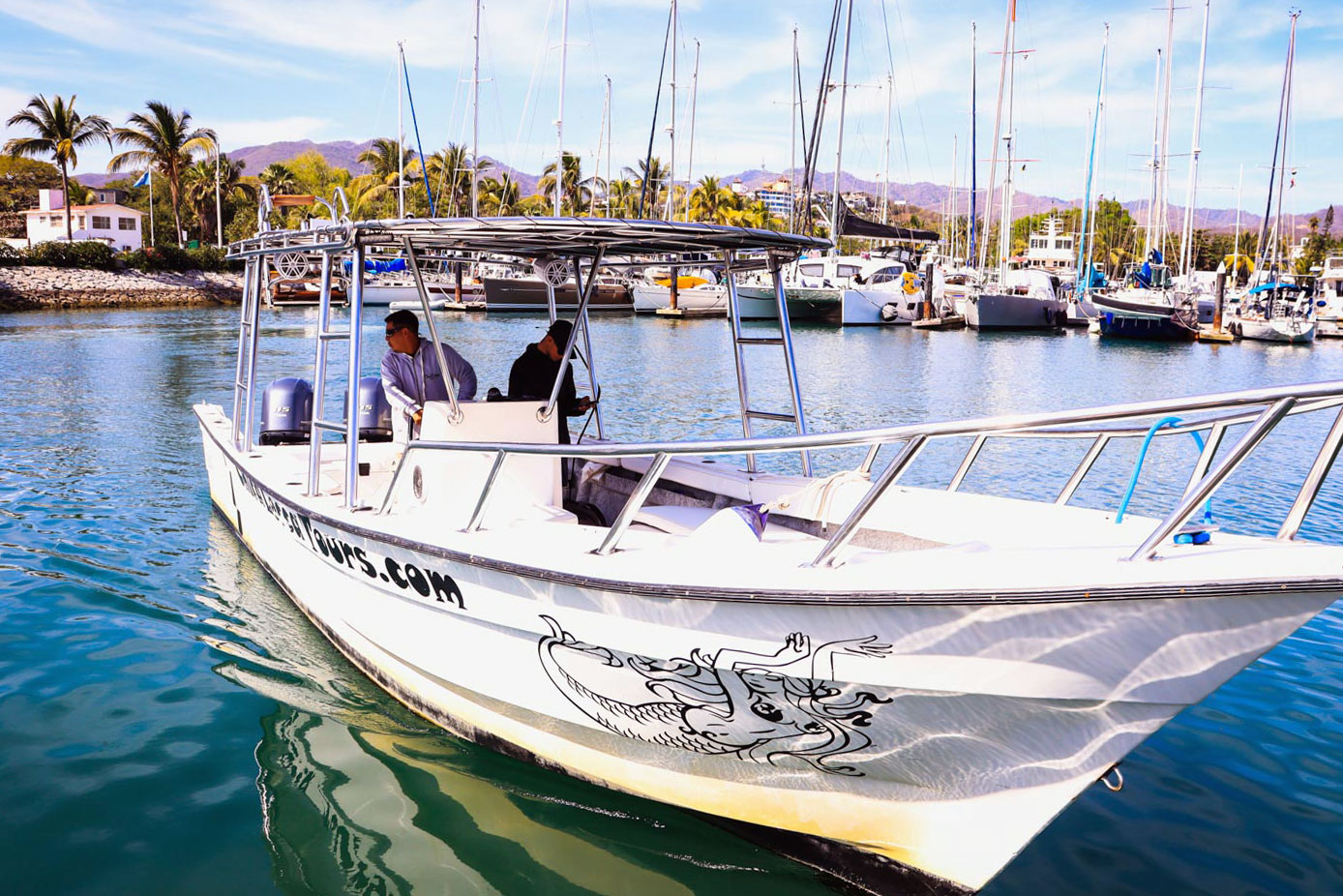Chica Super Panga 30' Private Boat Tour Upto 10 People — 8/24