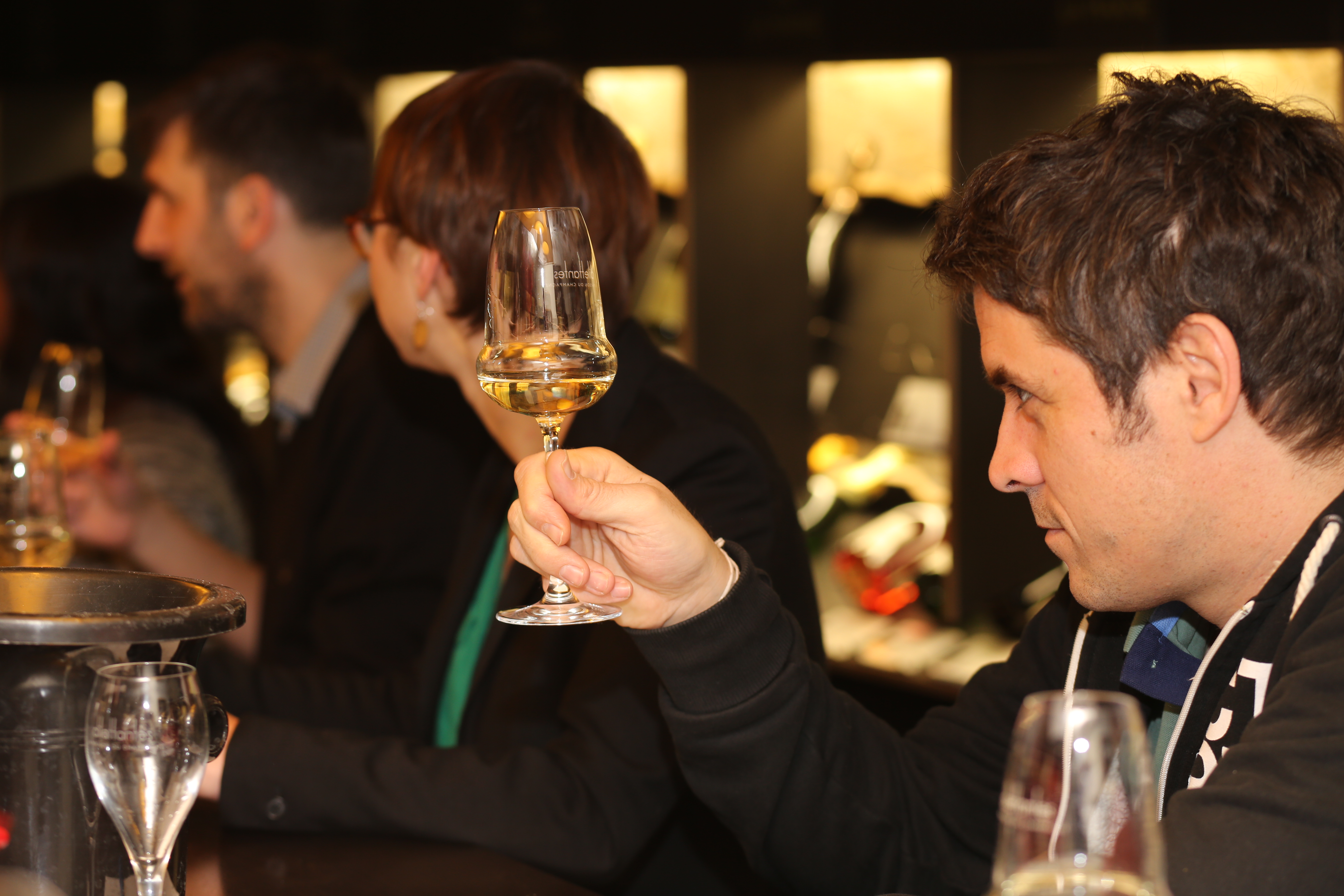 Champagne Tasting Lunch & Historical Neighborhood Visit – Image 2 | WeShare
