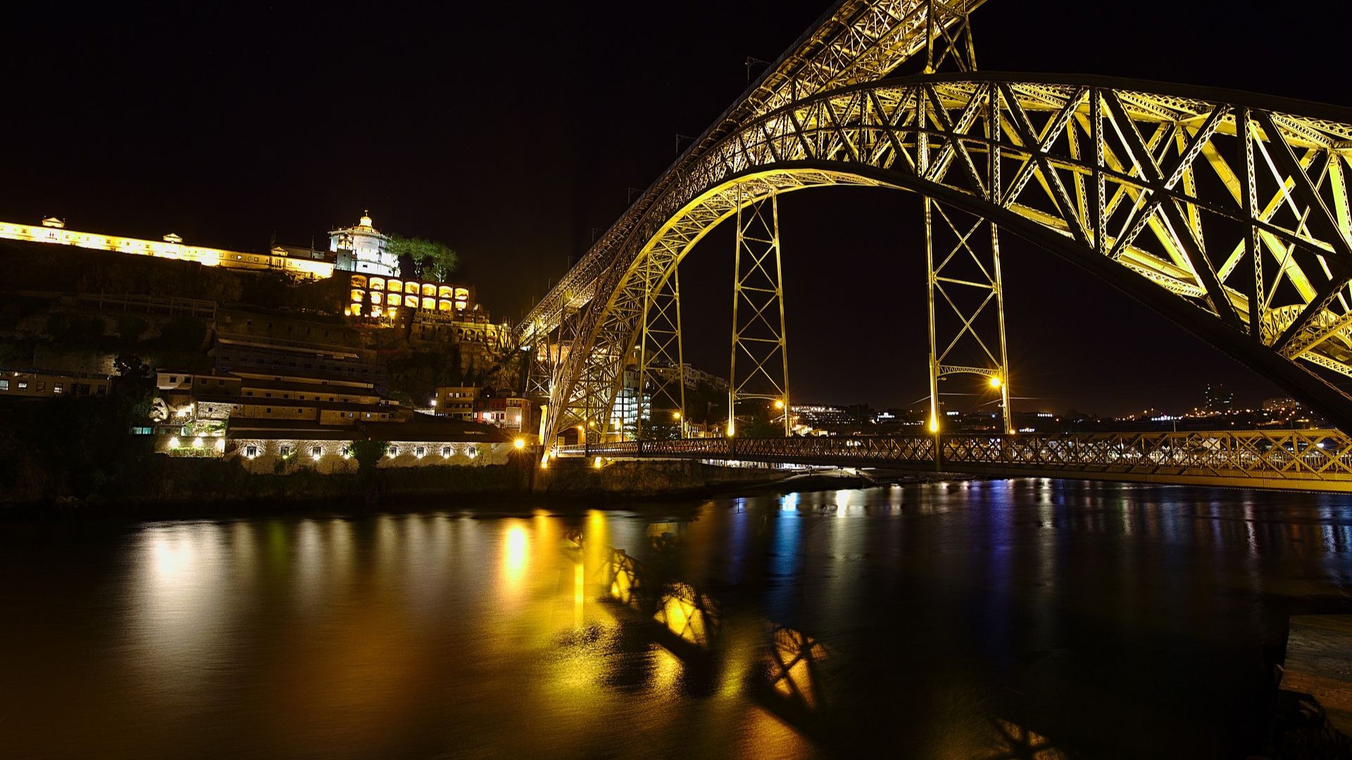 Fado Dinner Show and Night Tour - Photo 14
