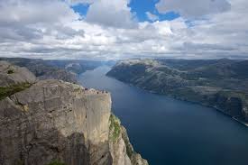 Lysefjord group cruise and hiking to Preikestolen