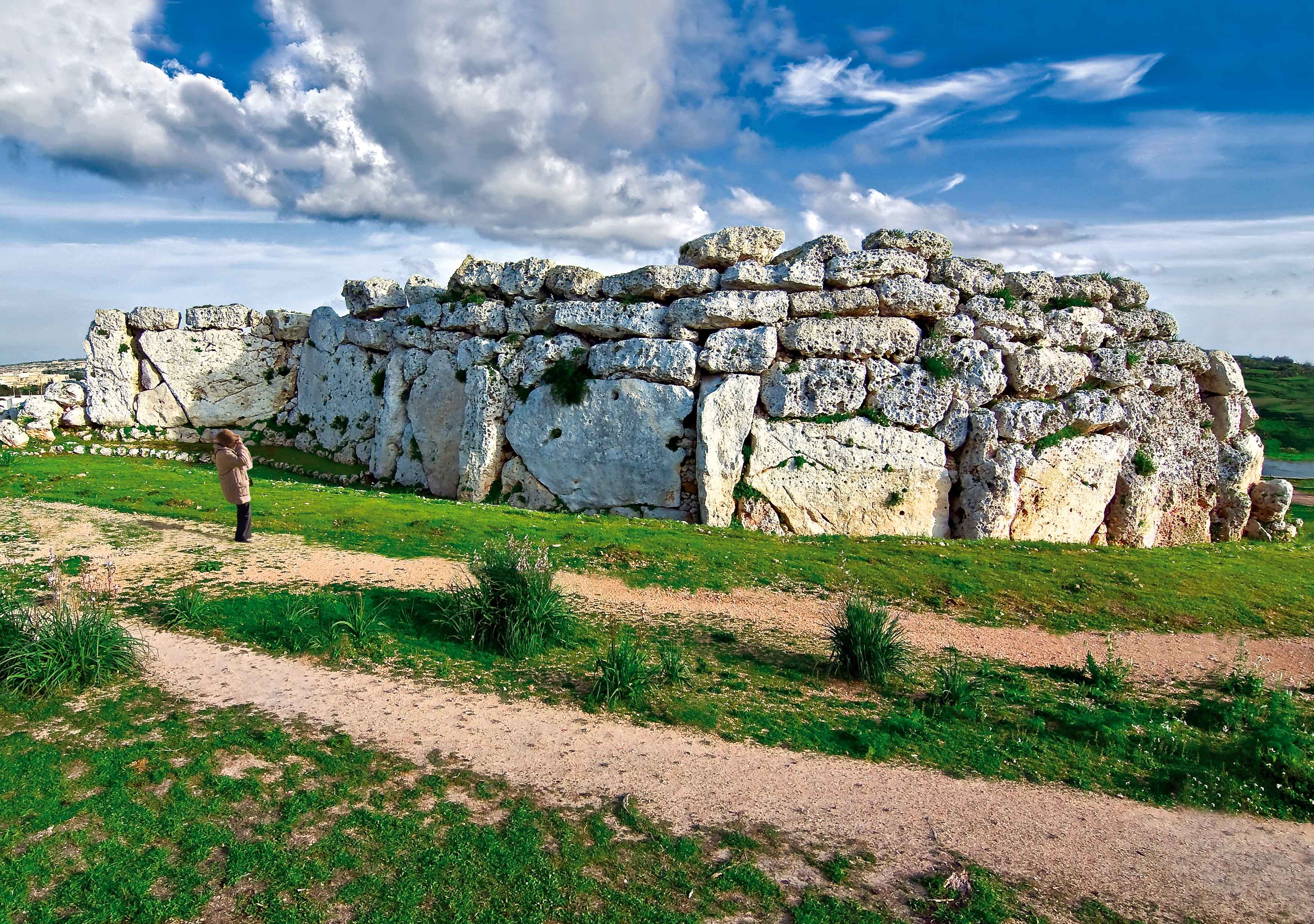 Tour de Día Completo en Tuk-Tuk por Gozo con Almuerzo Ligero y Recogida - Alojamientos en Valletta