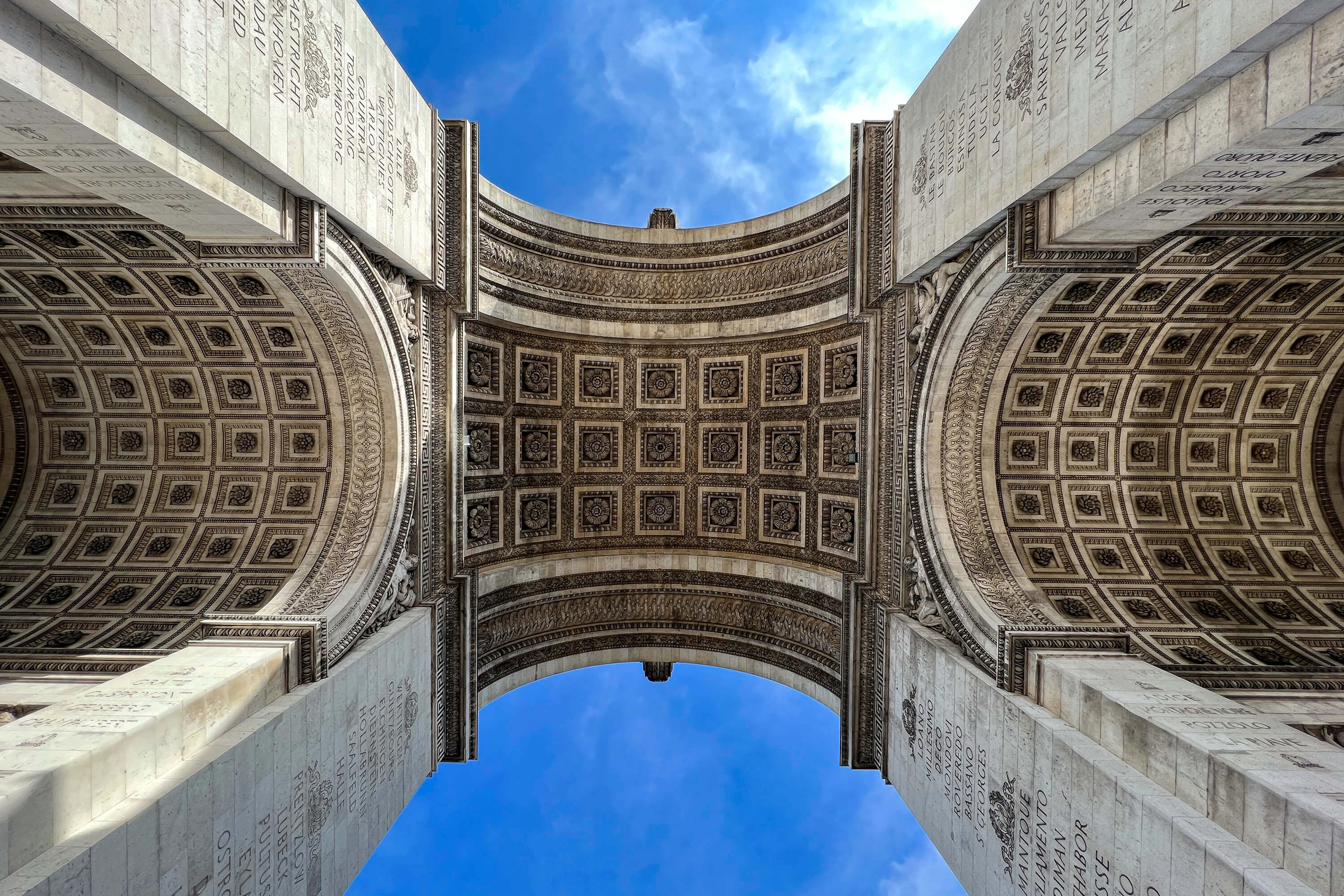 Paris, Arc de Triomphe: tour with audio guide