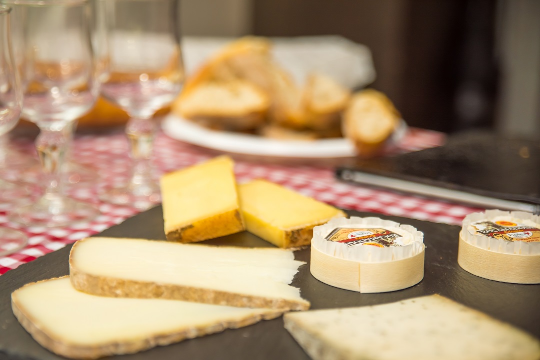 The Original Marais District Food Walking Tour with Wine and Cheese Tastings – Image 1 | WeShare