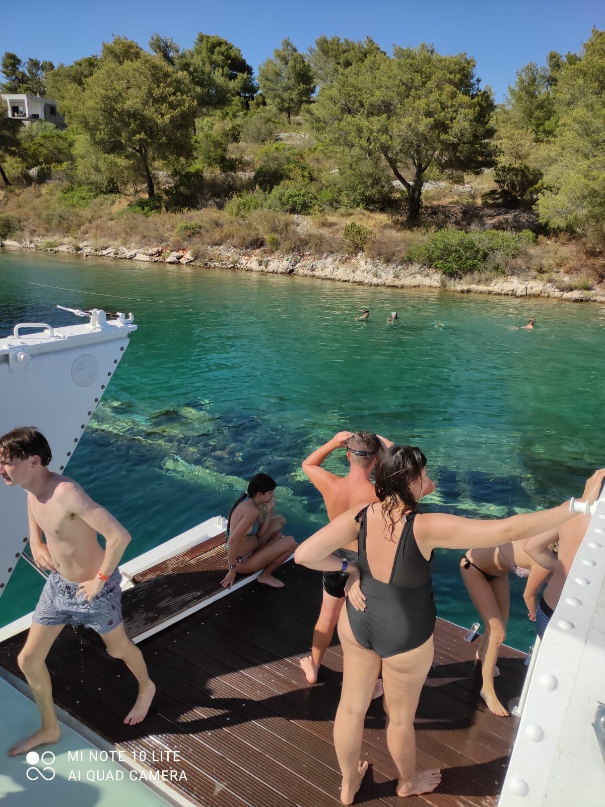 Three Islands Boat Tour from Split with Lunch and Drinks All Inclusive - Photo 10
