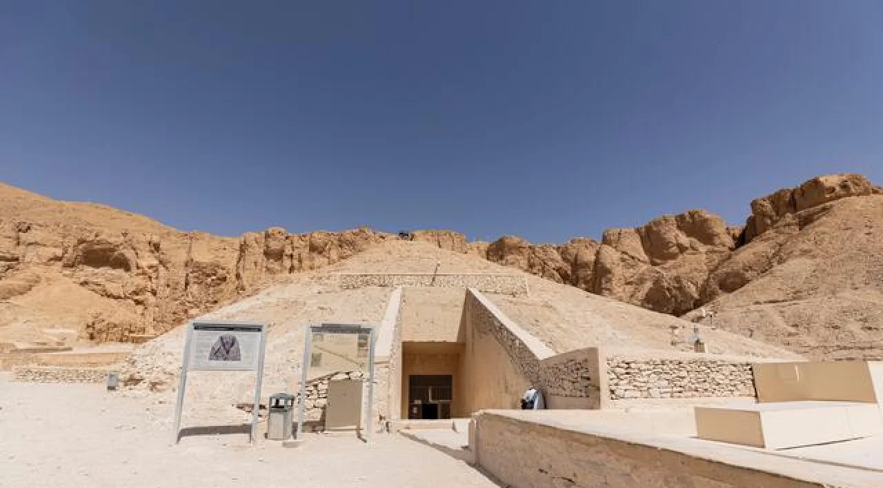 5 Days in Cairo & White and Black Desert, Ancient Egypt, Safari and Adventure