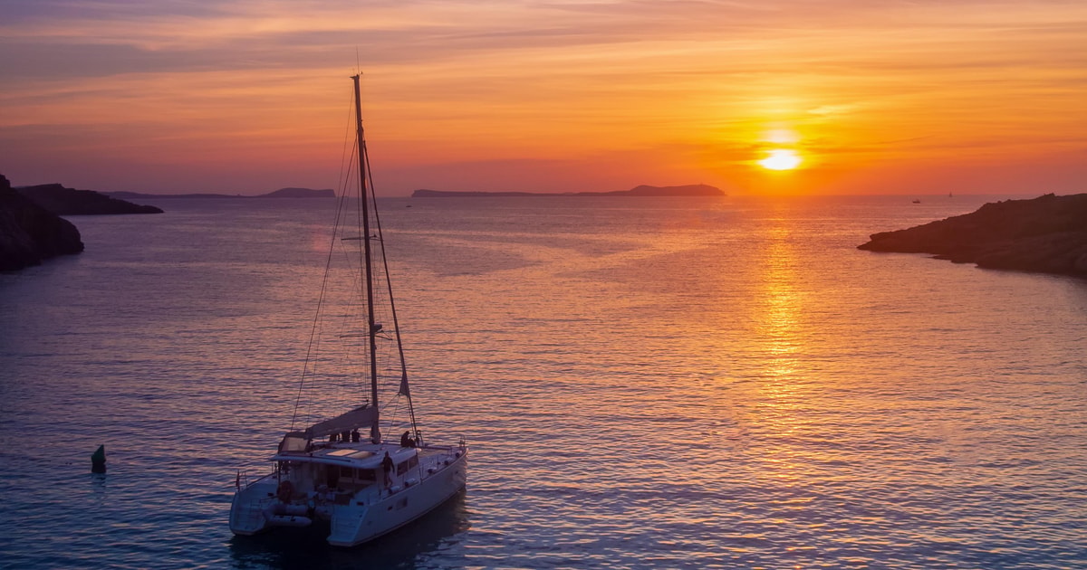 Romantic Sunset Cruise from Bali
