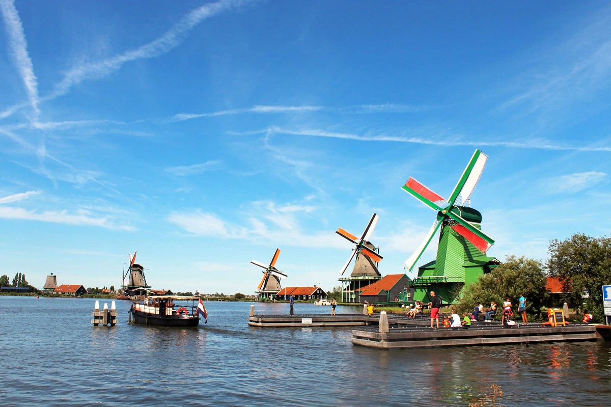 Zaanse Schans Yel Değirmenleri, Volendam ve Lale Serası Turu Sahibi Tarafından