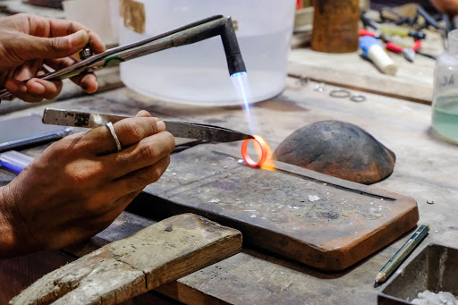 Clase de joyería de plata de Bali con tu propio diseño durante 3 horas - Foto 2