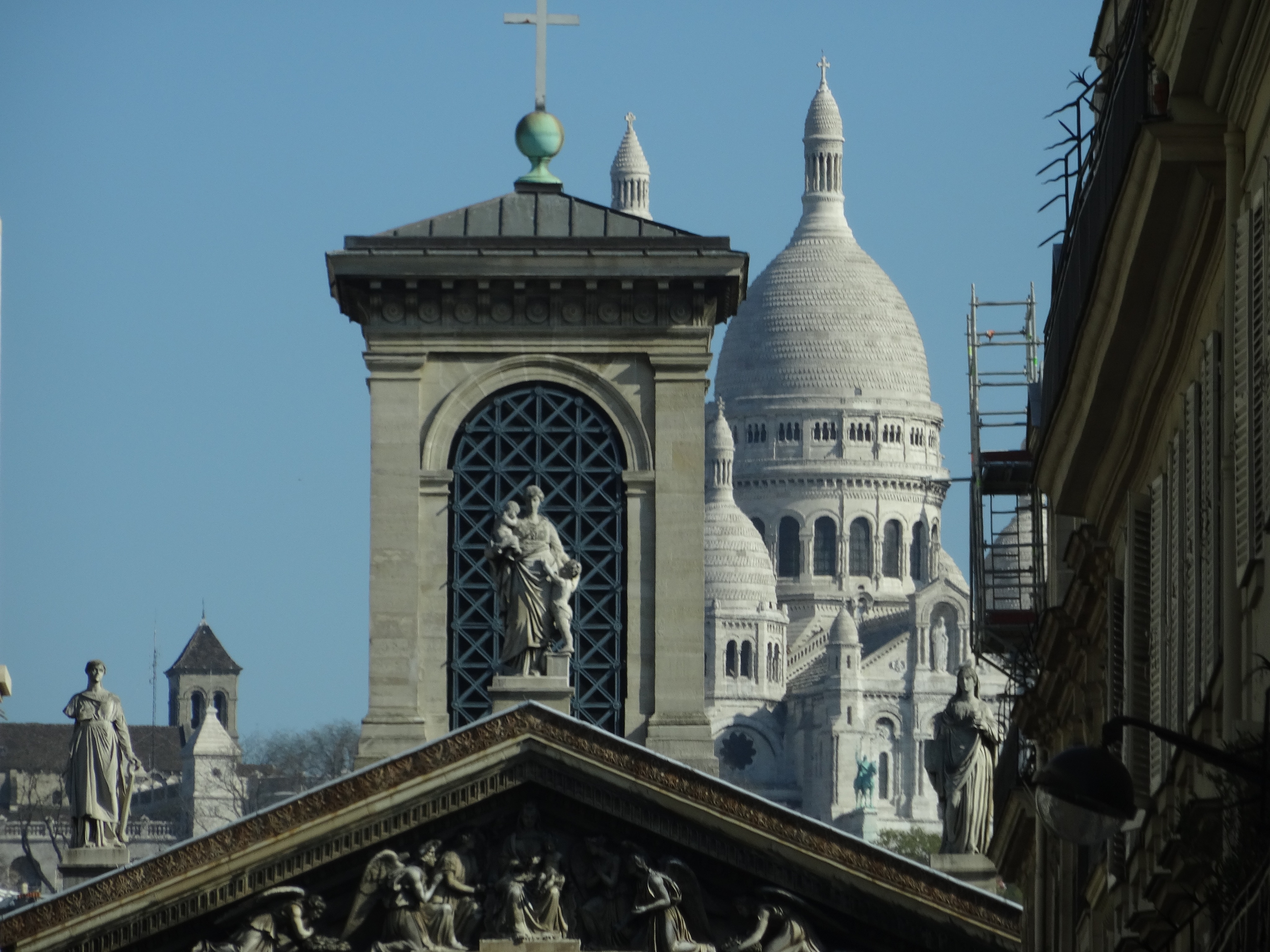 PRIVATE PARIS CITY TOUR half day -  Licensed Driver-Guide No inside guided visit Pick-up & drop off included - Photo 4