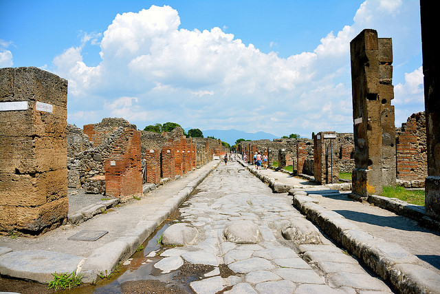 Semi private half day in Pompeii from Rome extraordinary afternoon opening - Photo 2