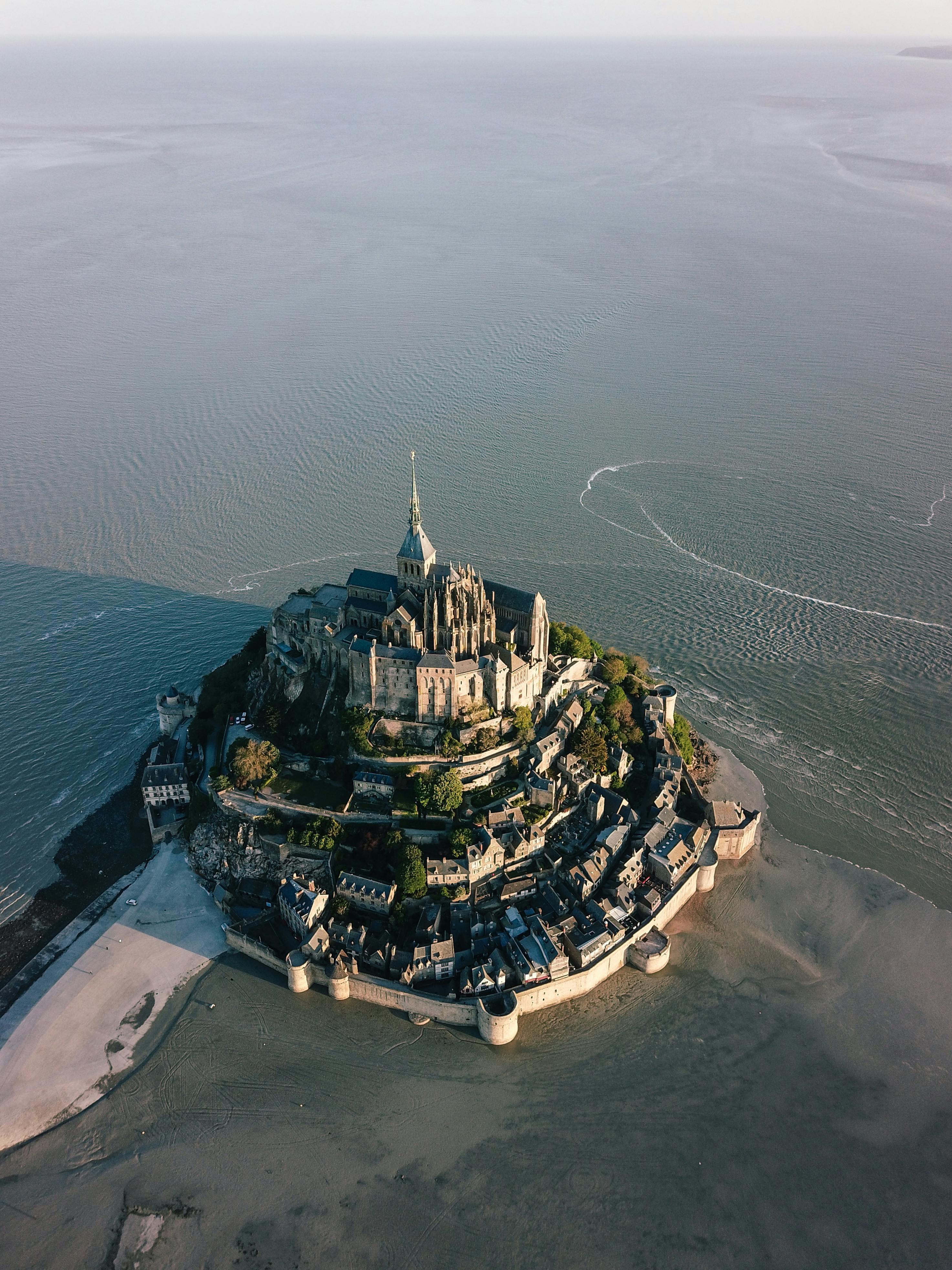 Private Day Trip to Mont Saint Michel (1-7pax) – Image 3 | WeShare