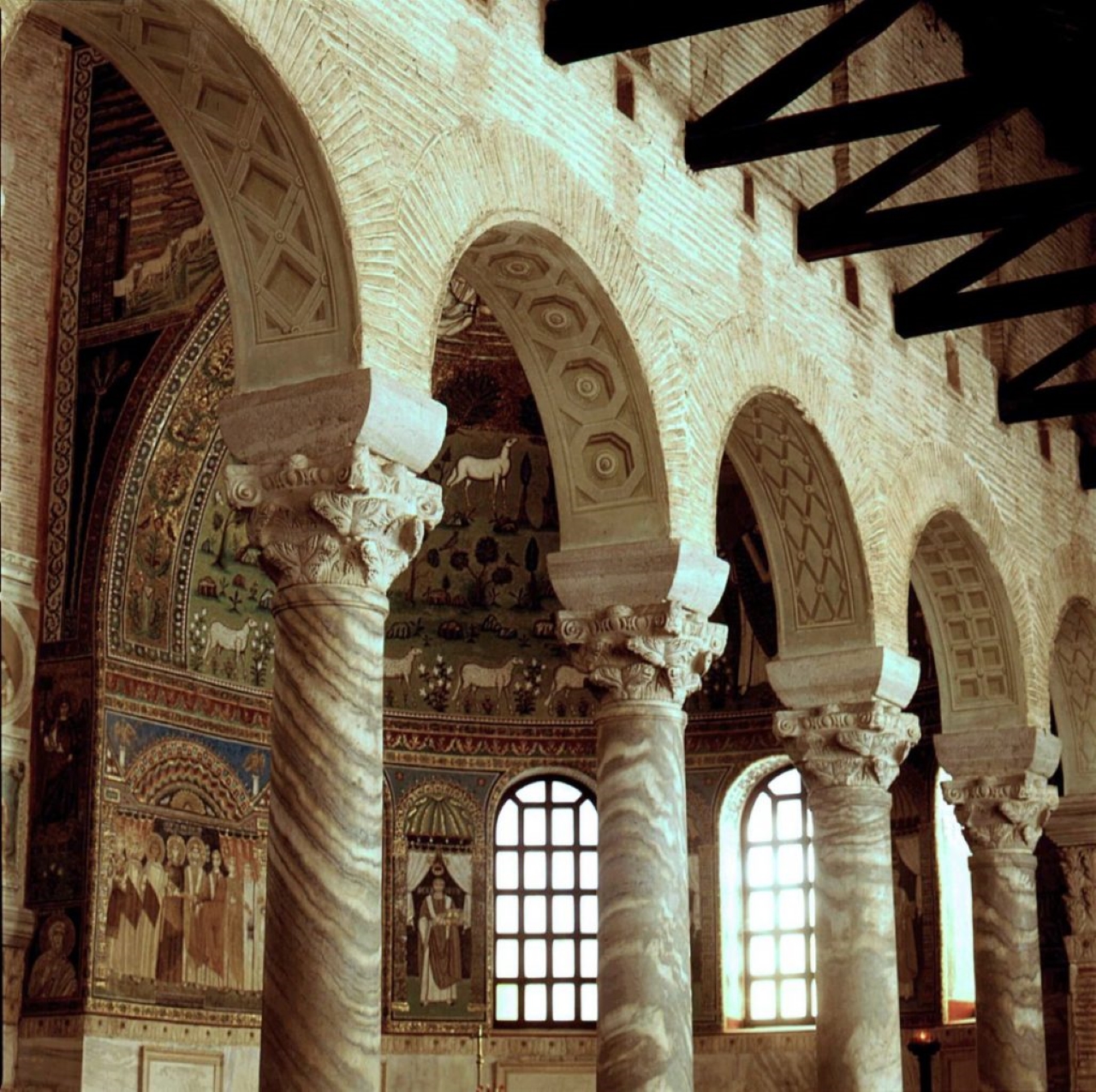 Ravenna: Combo Classis Museum and Basilica of Sant' Apollinare  - Photo 30