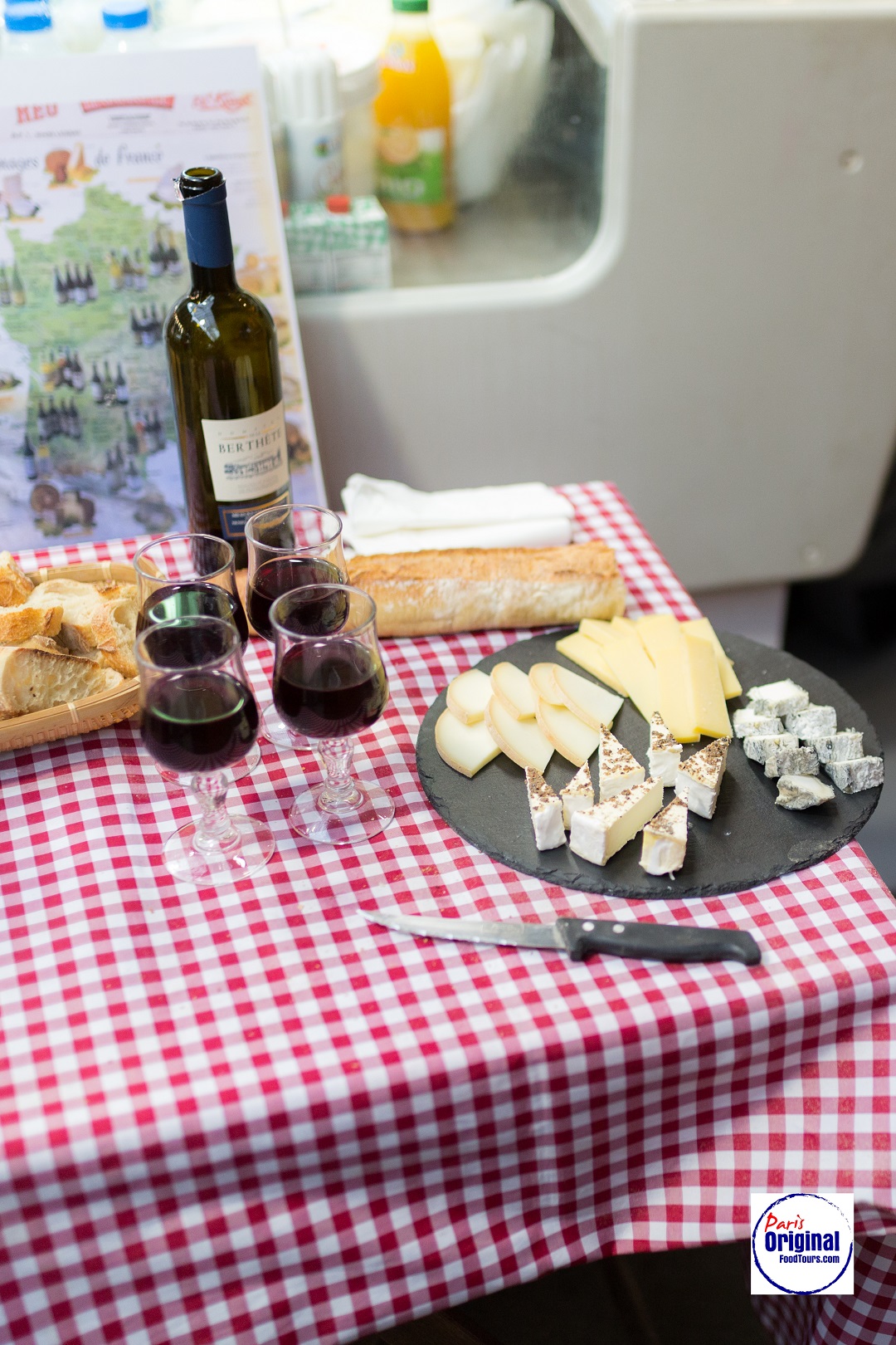 Montmartre French Bistrot, Aperitif and Wine Tasting Walking Tour  - Photo 4