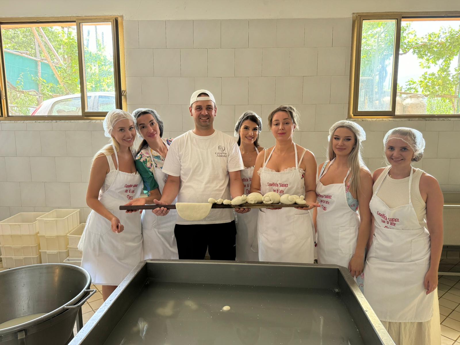 Sorrento: mozzarella cheese workshop at a dairy in Vico Equense - Photo 8
