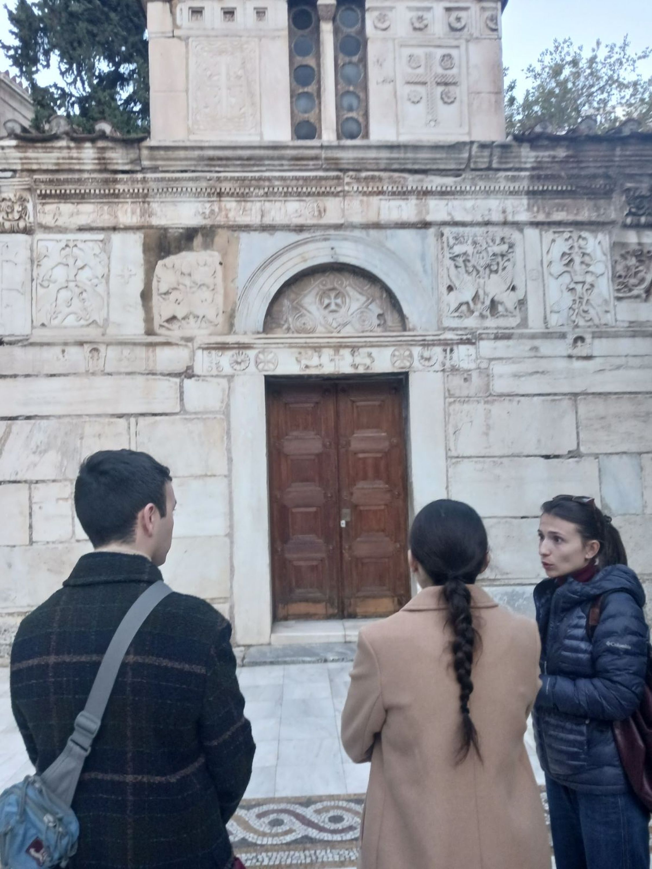 Athens at Night Small-Group Walking Tour with Dinner